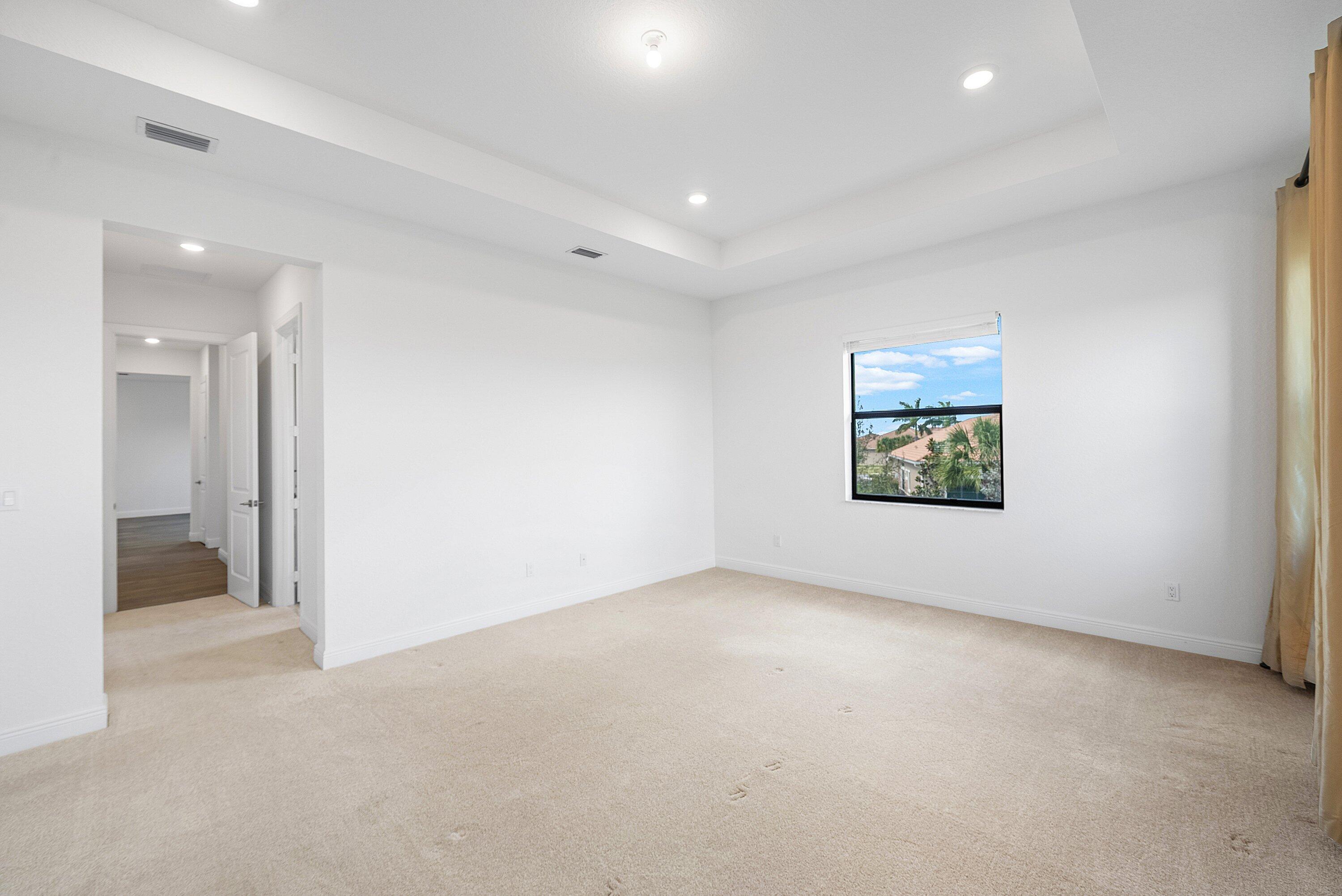 12035 N Baypoint Cir