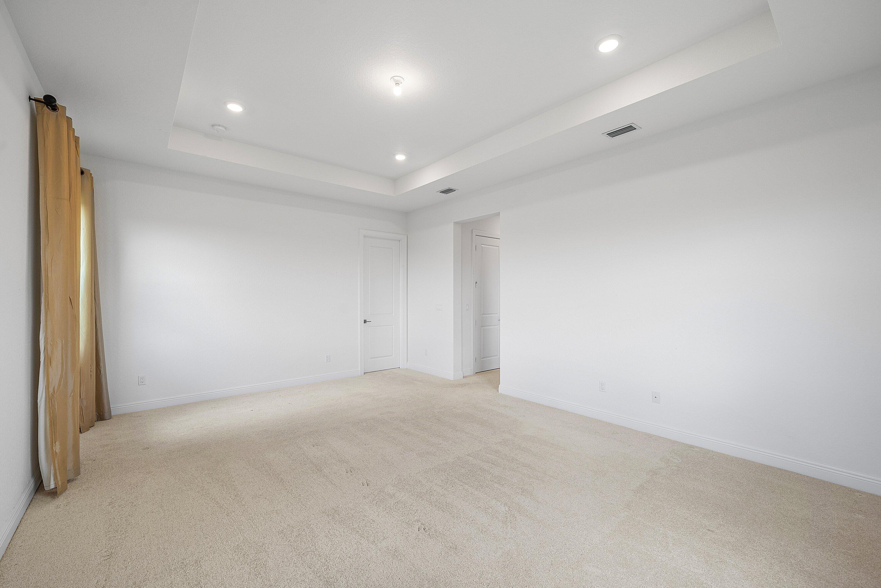 12035 N Baypoint Cir