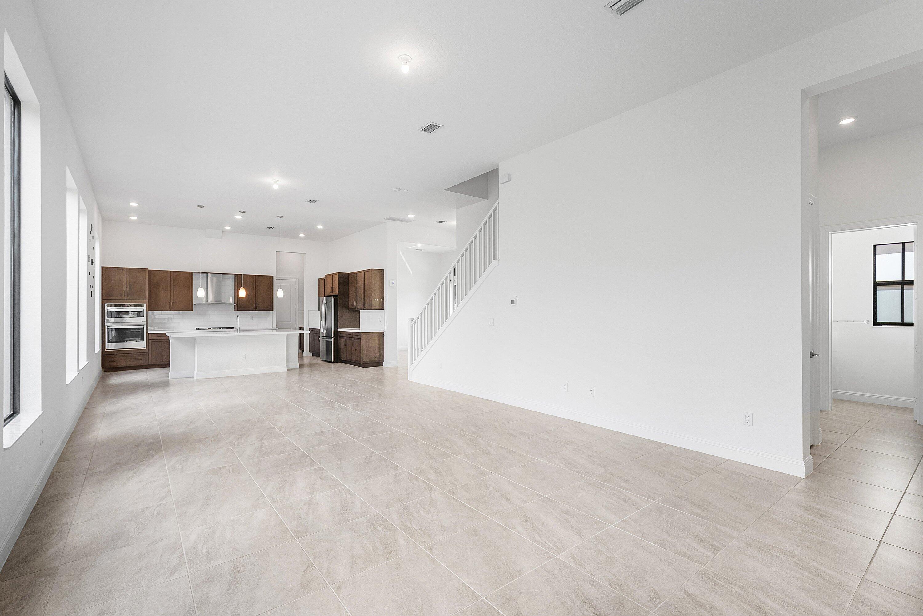 12035 N Baypoint Cir