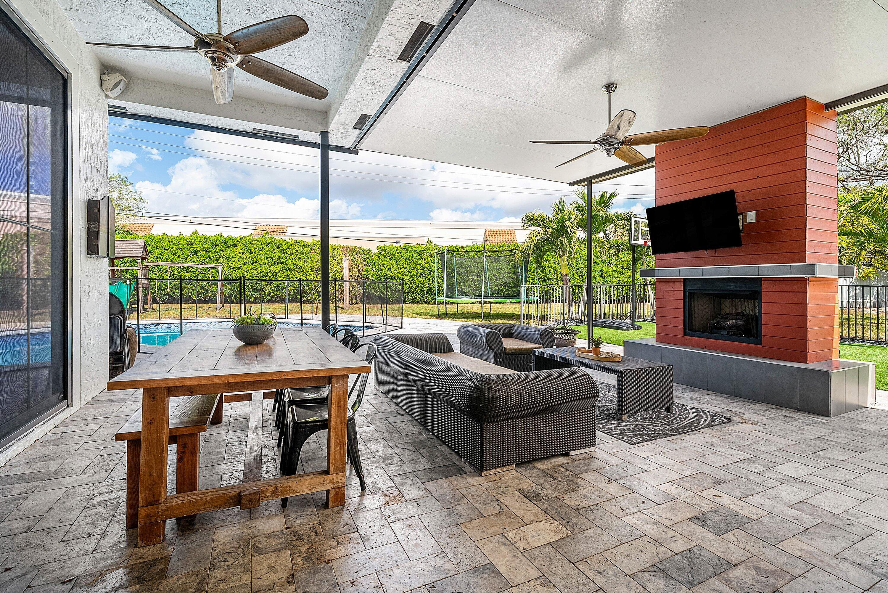 4447 NW 82nd Avenue