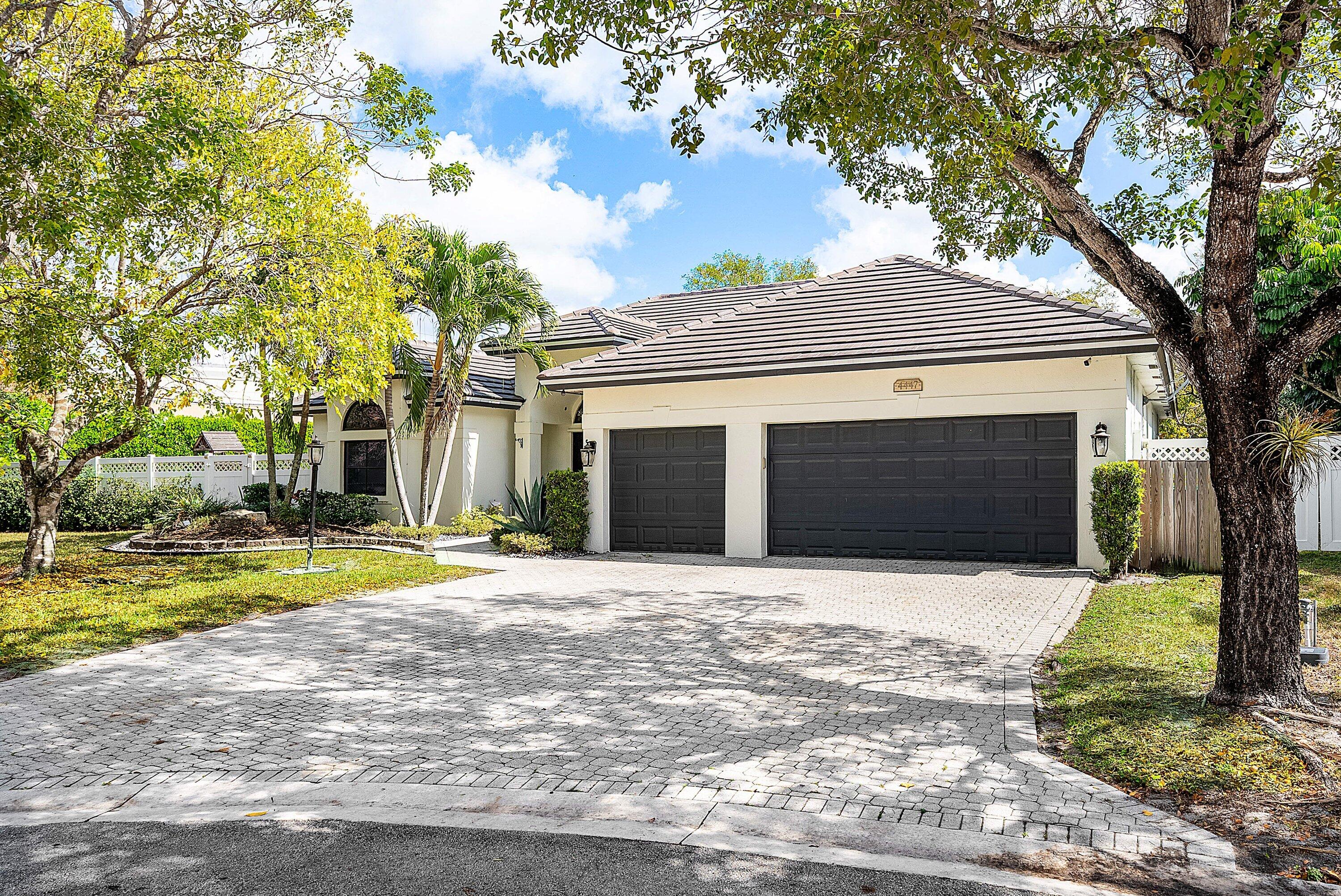 4447 NW 82nd Avenue