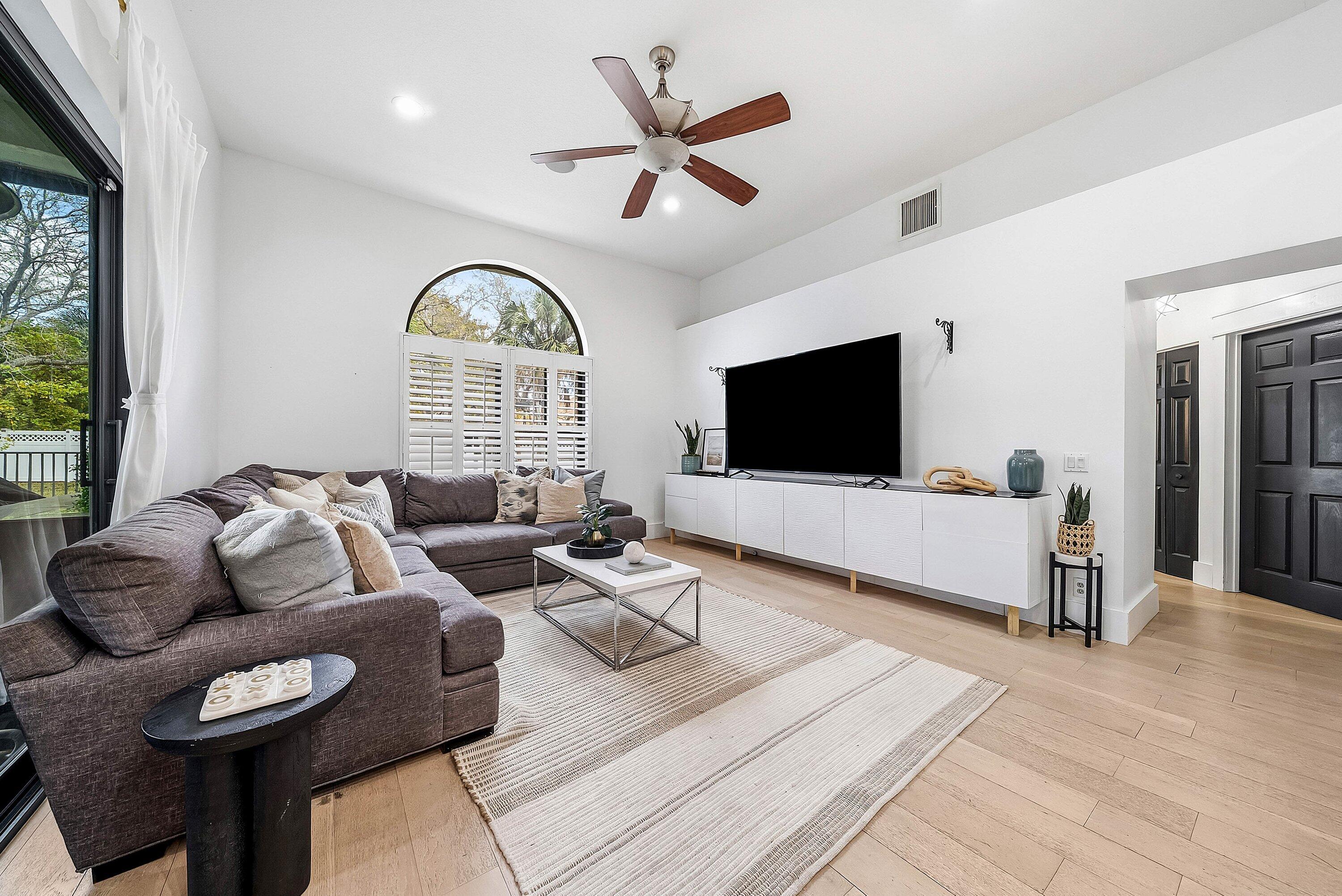 4447 NW 82nd Avenue