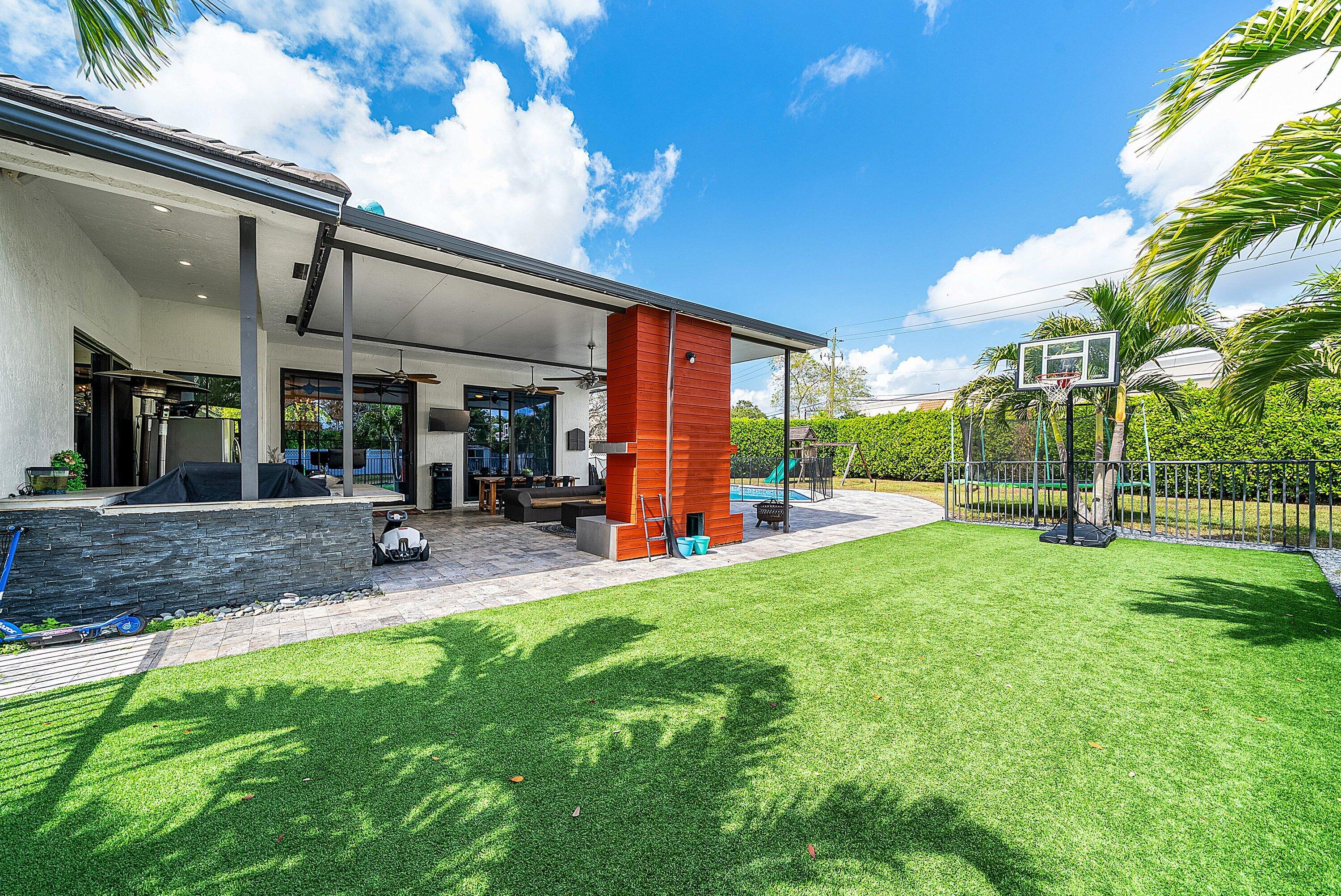 4447 NW 82nd Avenue