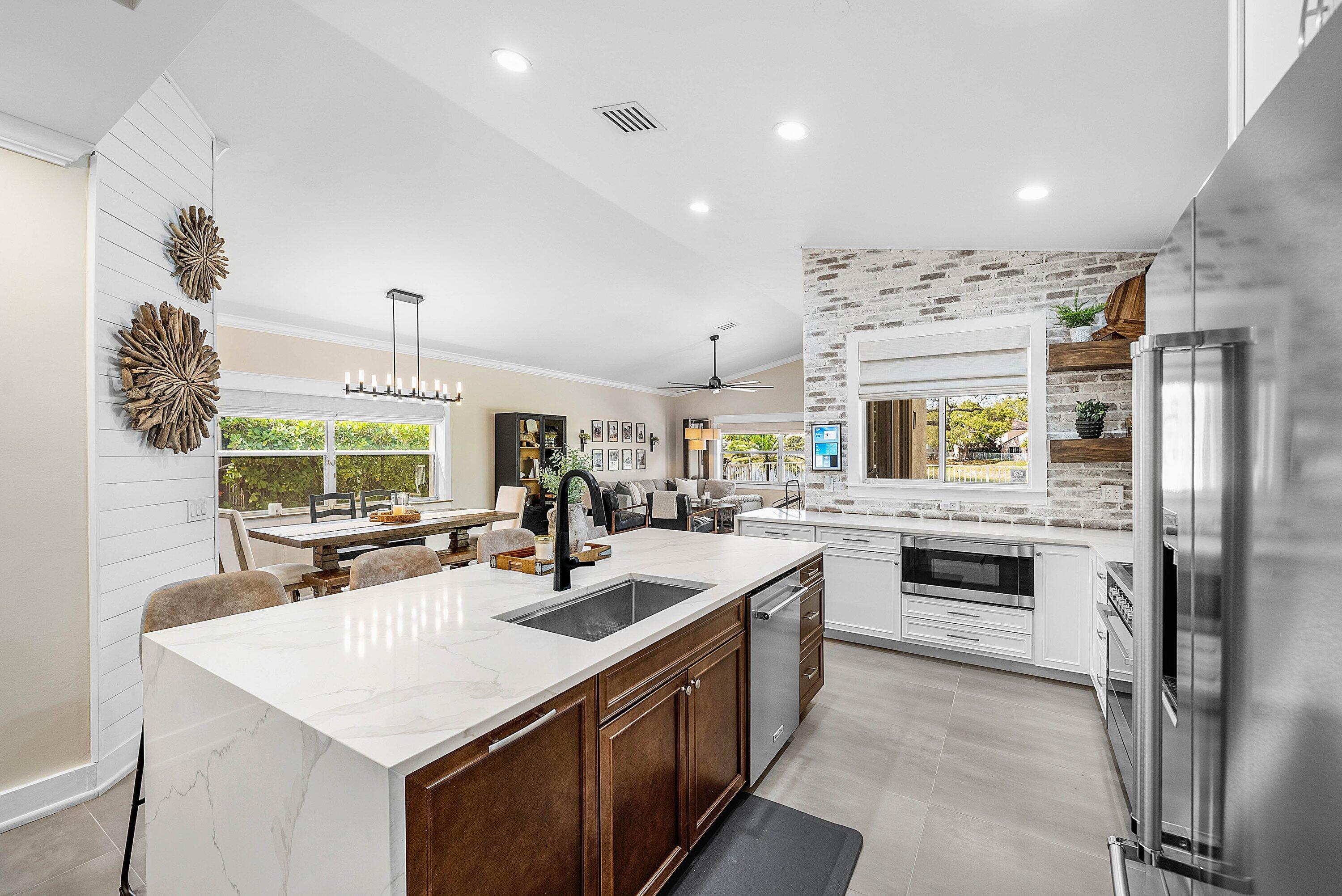 7505 NW 65th Lane