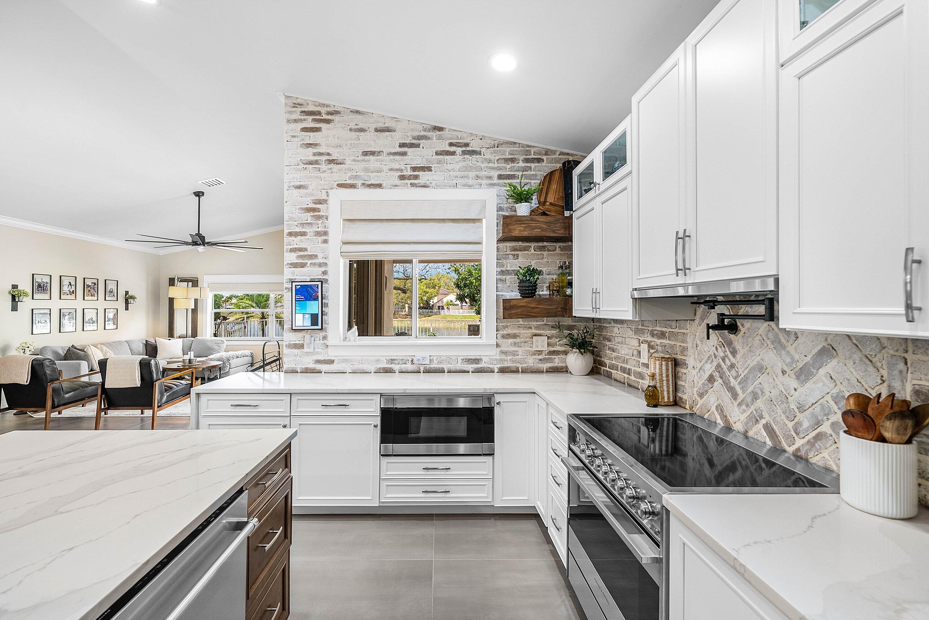 7505 NW 65th Lane