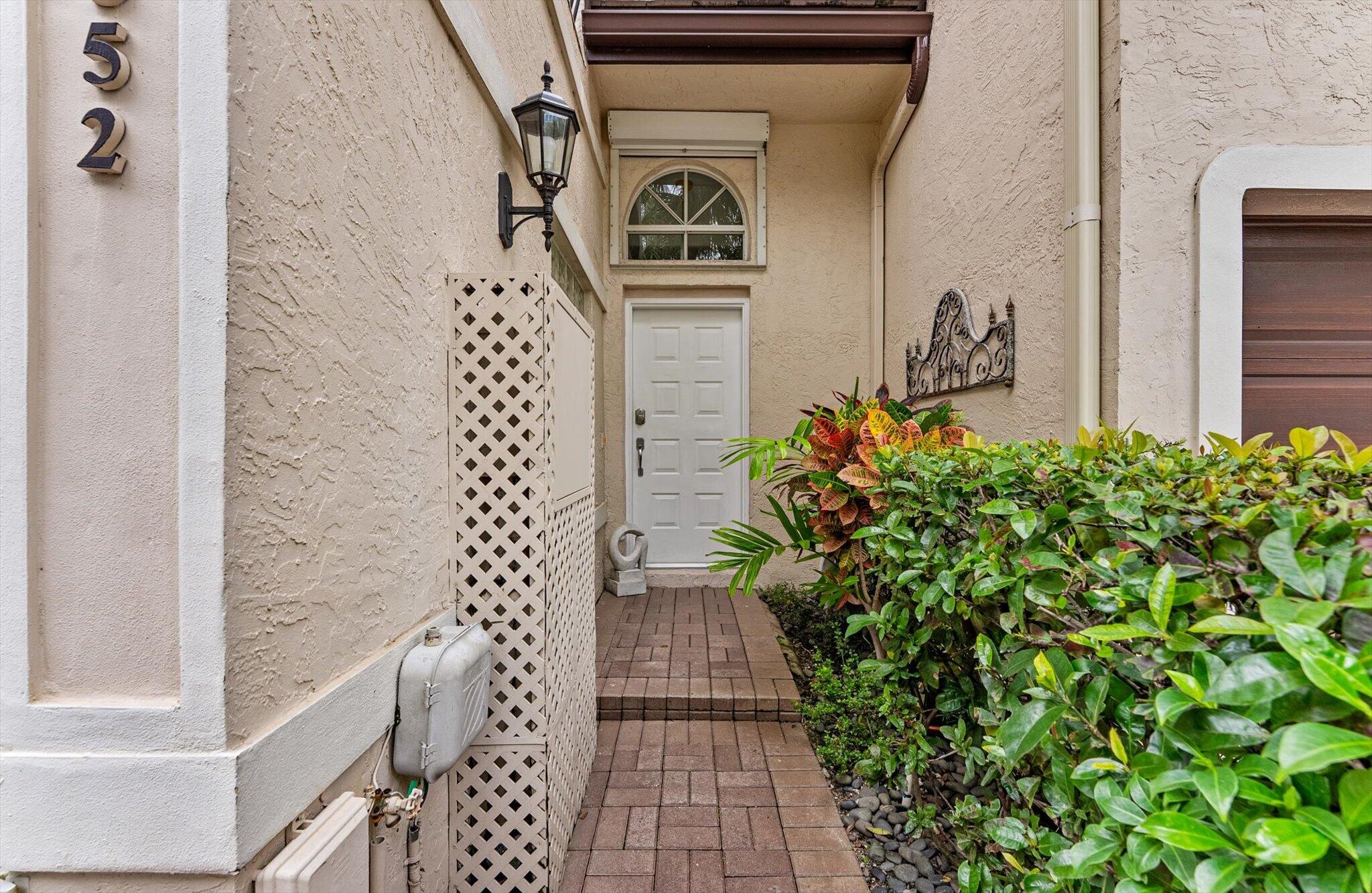 352 NE 7th Avenue