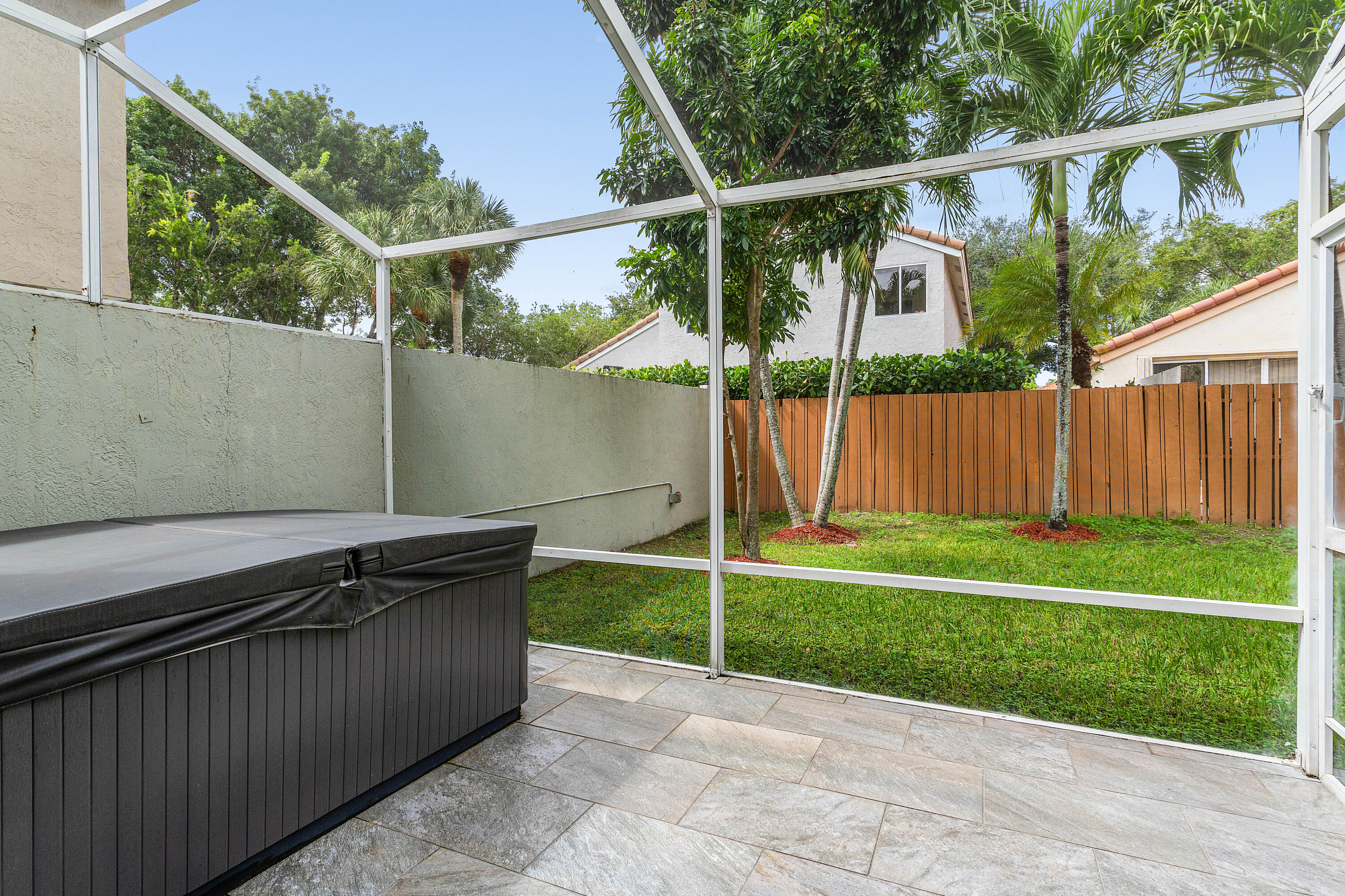 7665 NW 61st Terrace