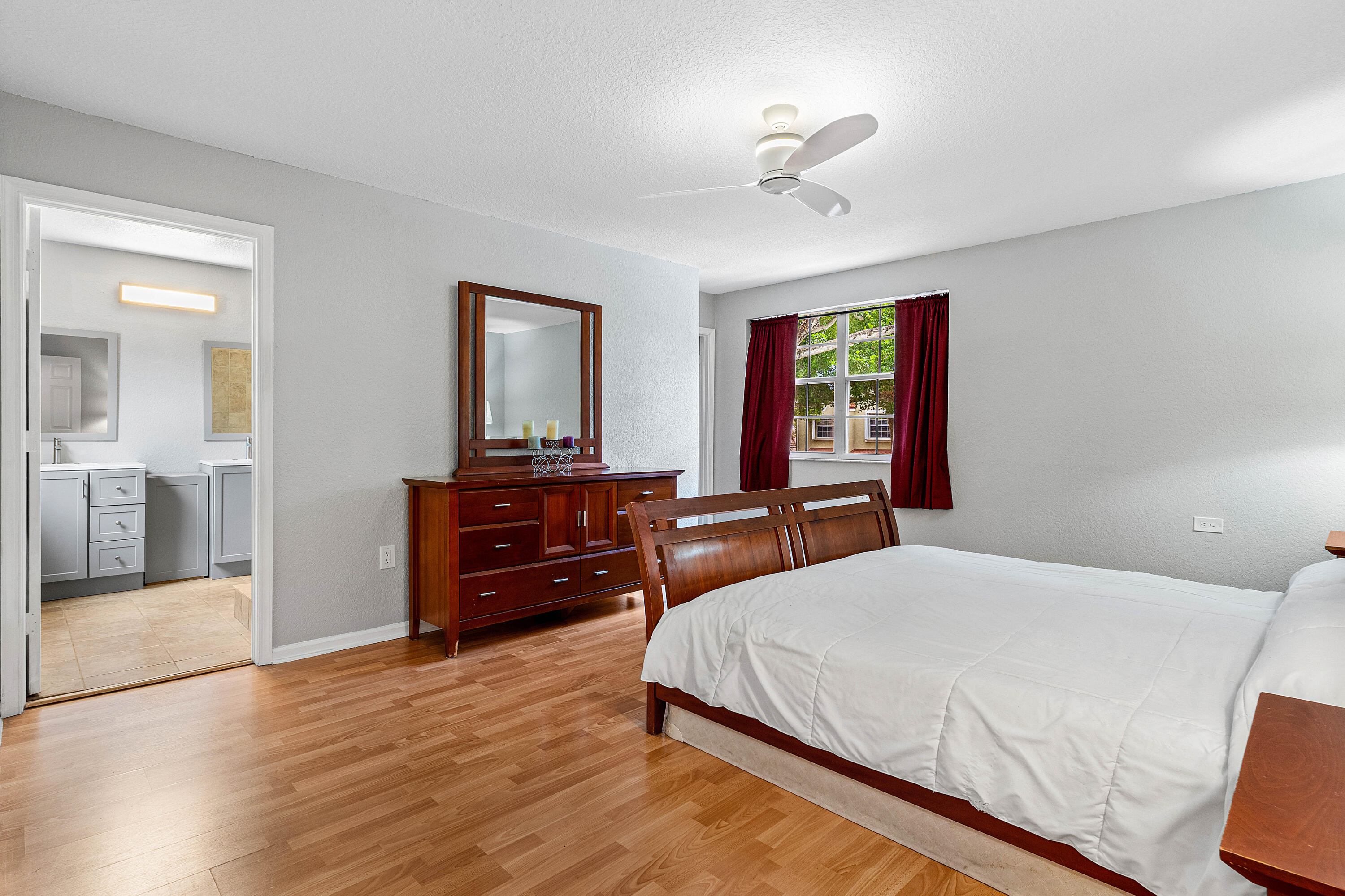 7665 NW 61st Terrace