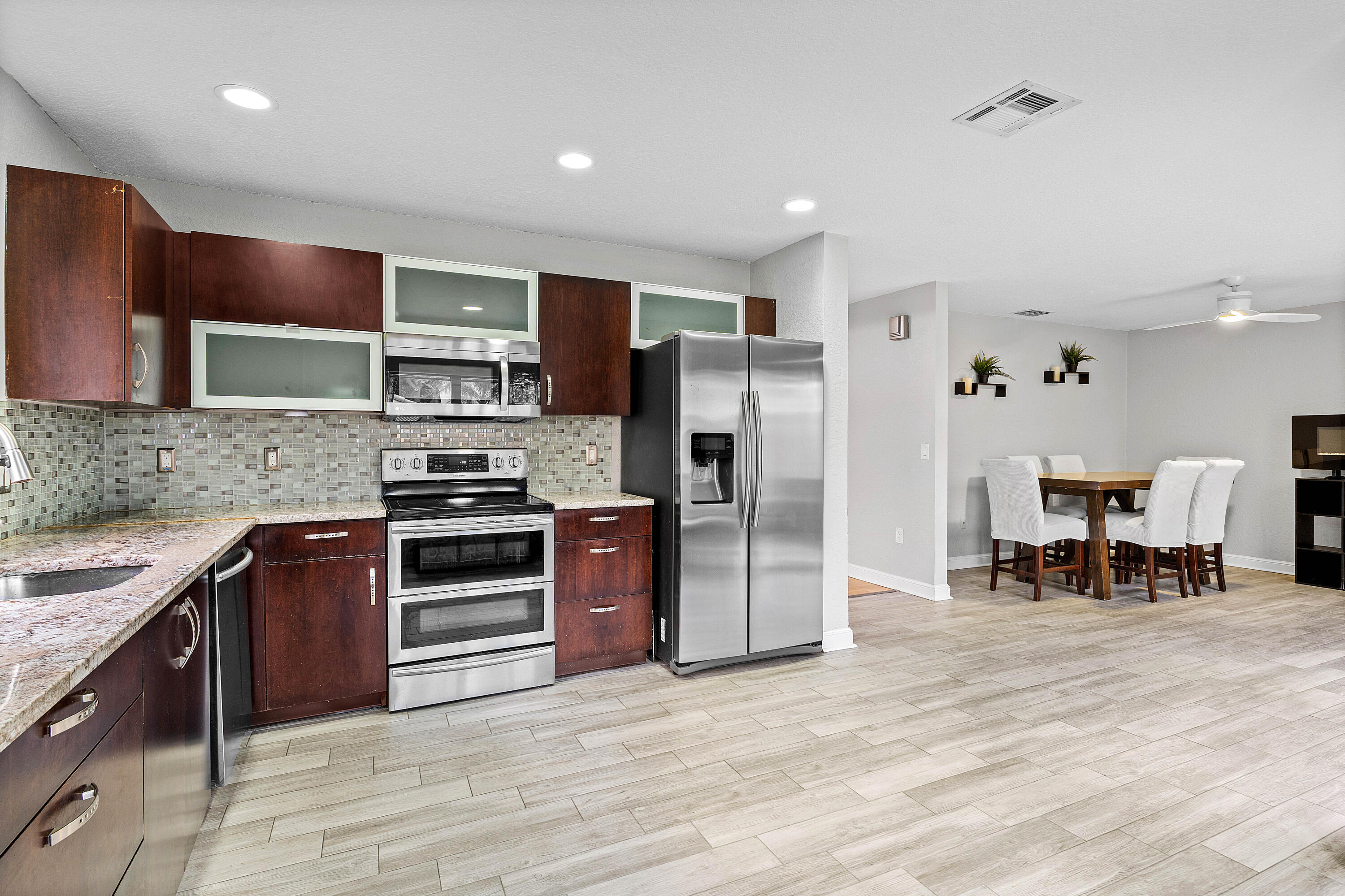 7665 NW 61st Terrace