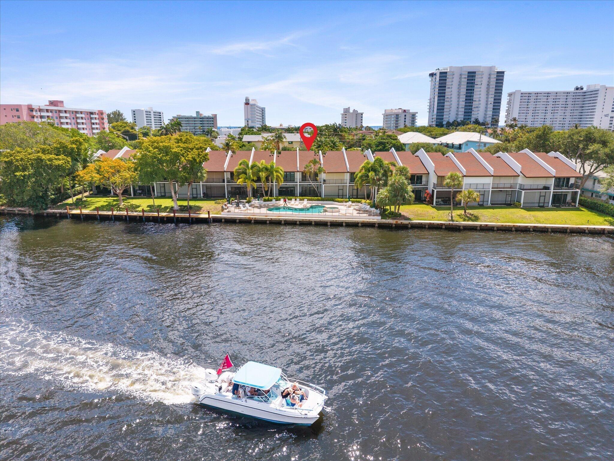 1301 N Riverside Drive 10
