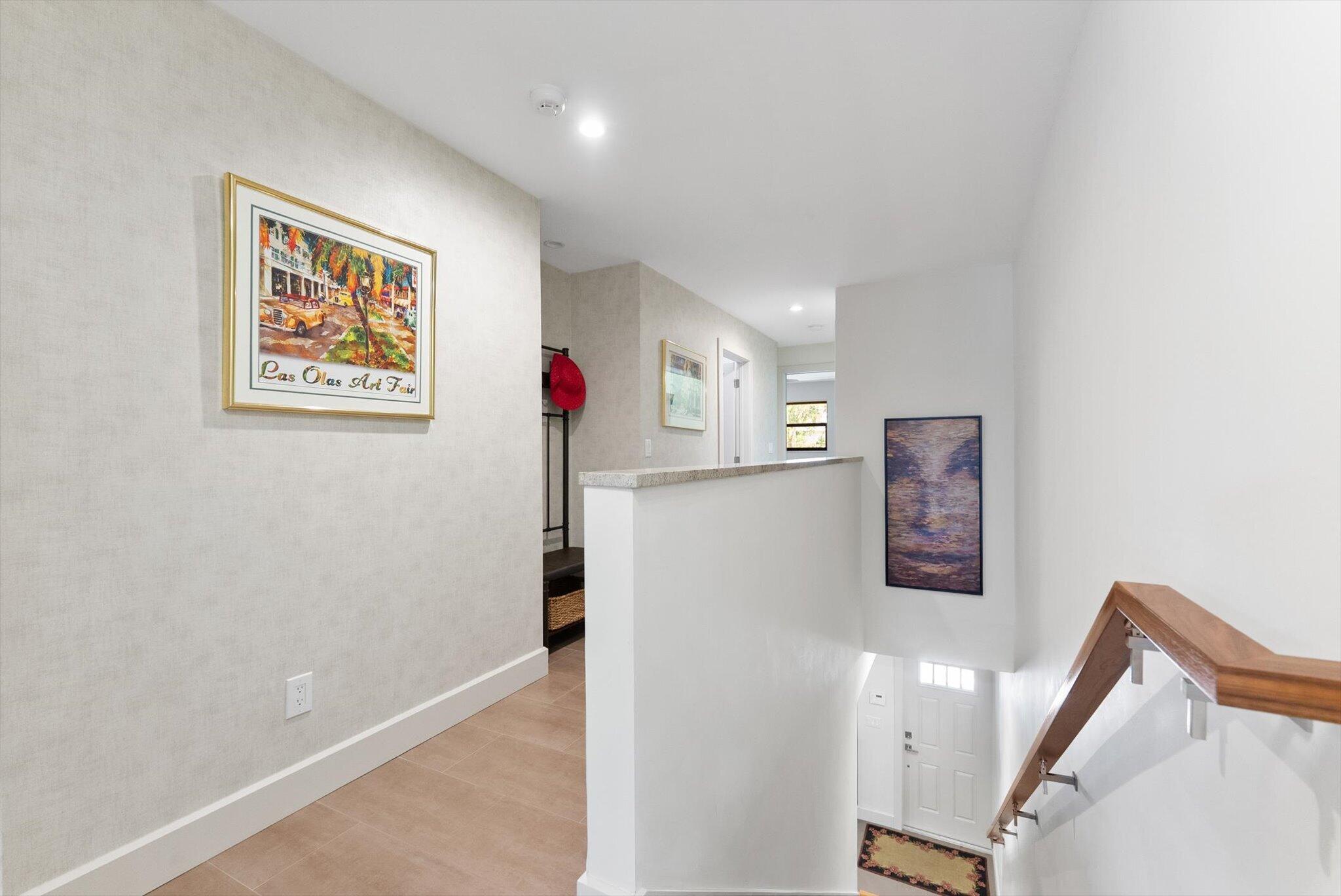 1301 N Riverside Drive 10