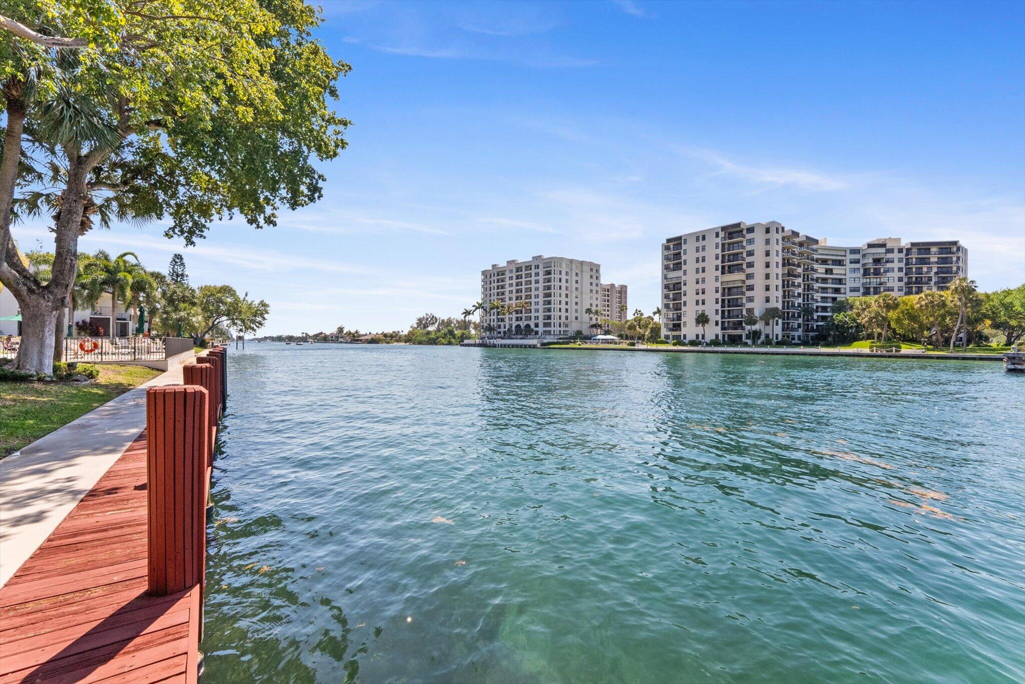 1301 N Riverside Drive 10