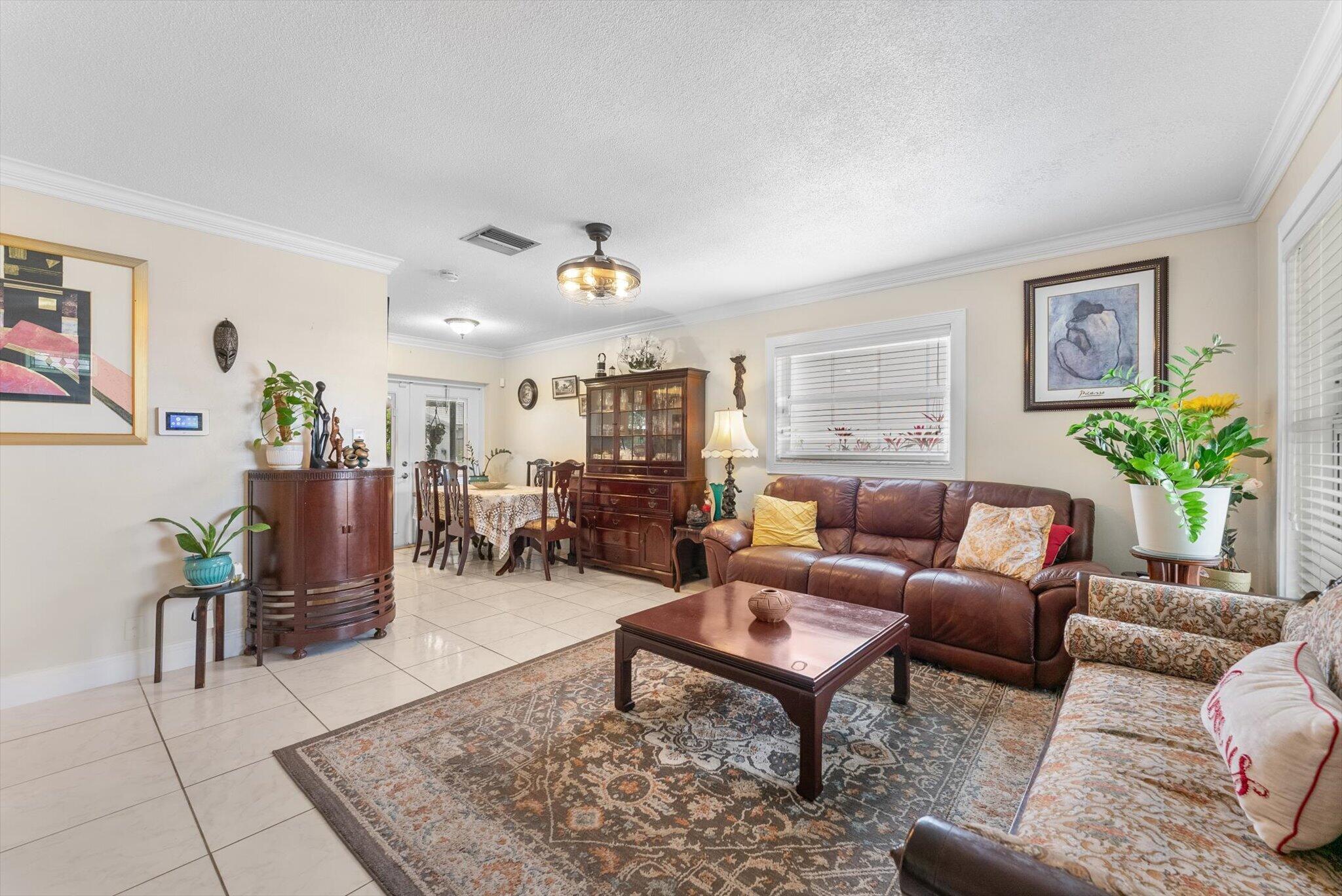 5713 NW 84th Terrace