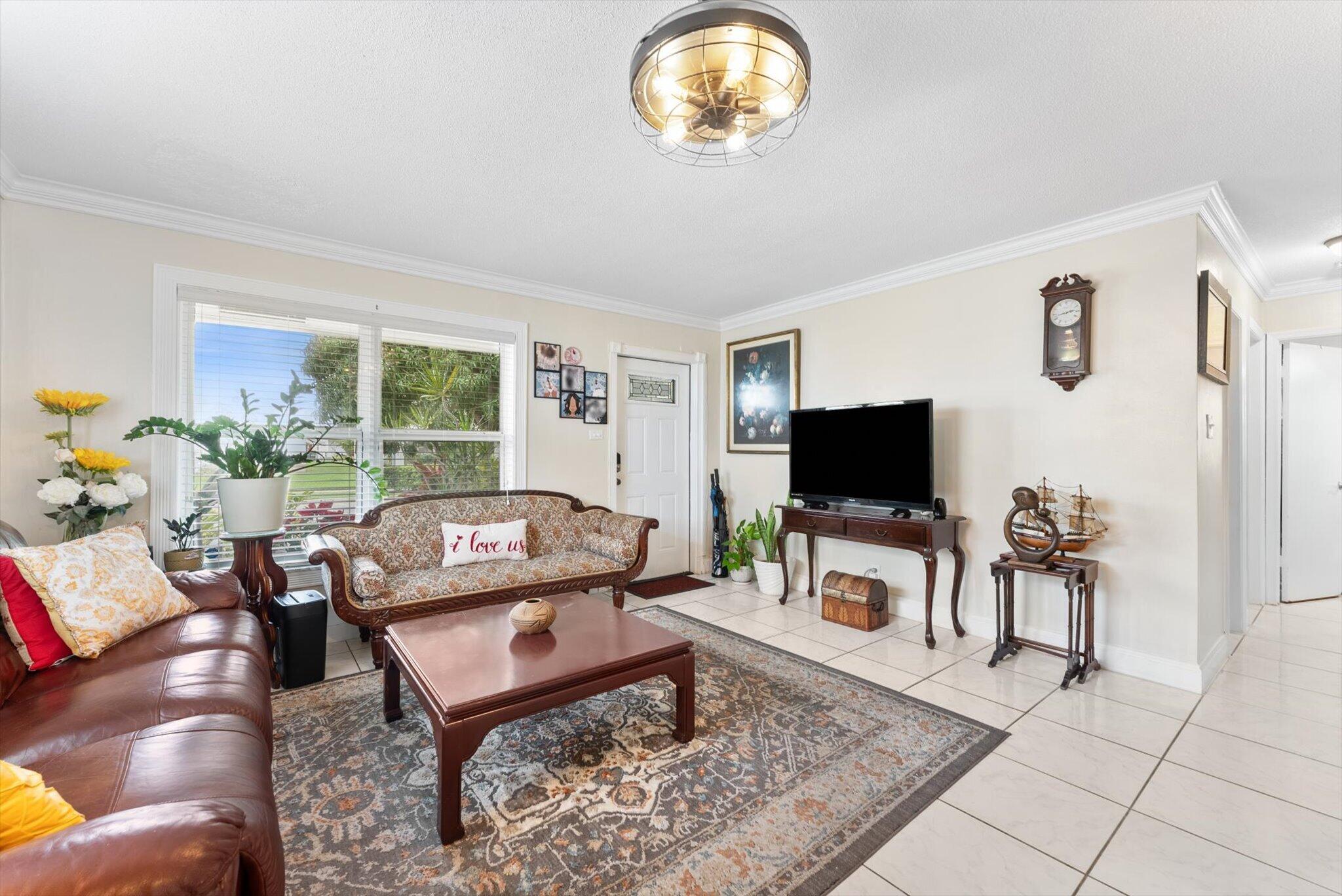 5713 NW 84th Terrace