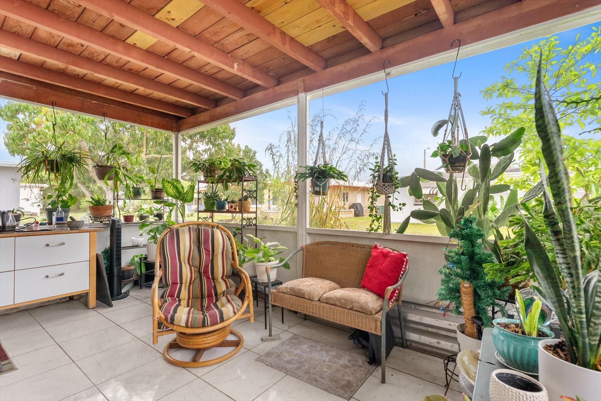 5713 NW 84th Terrace