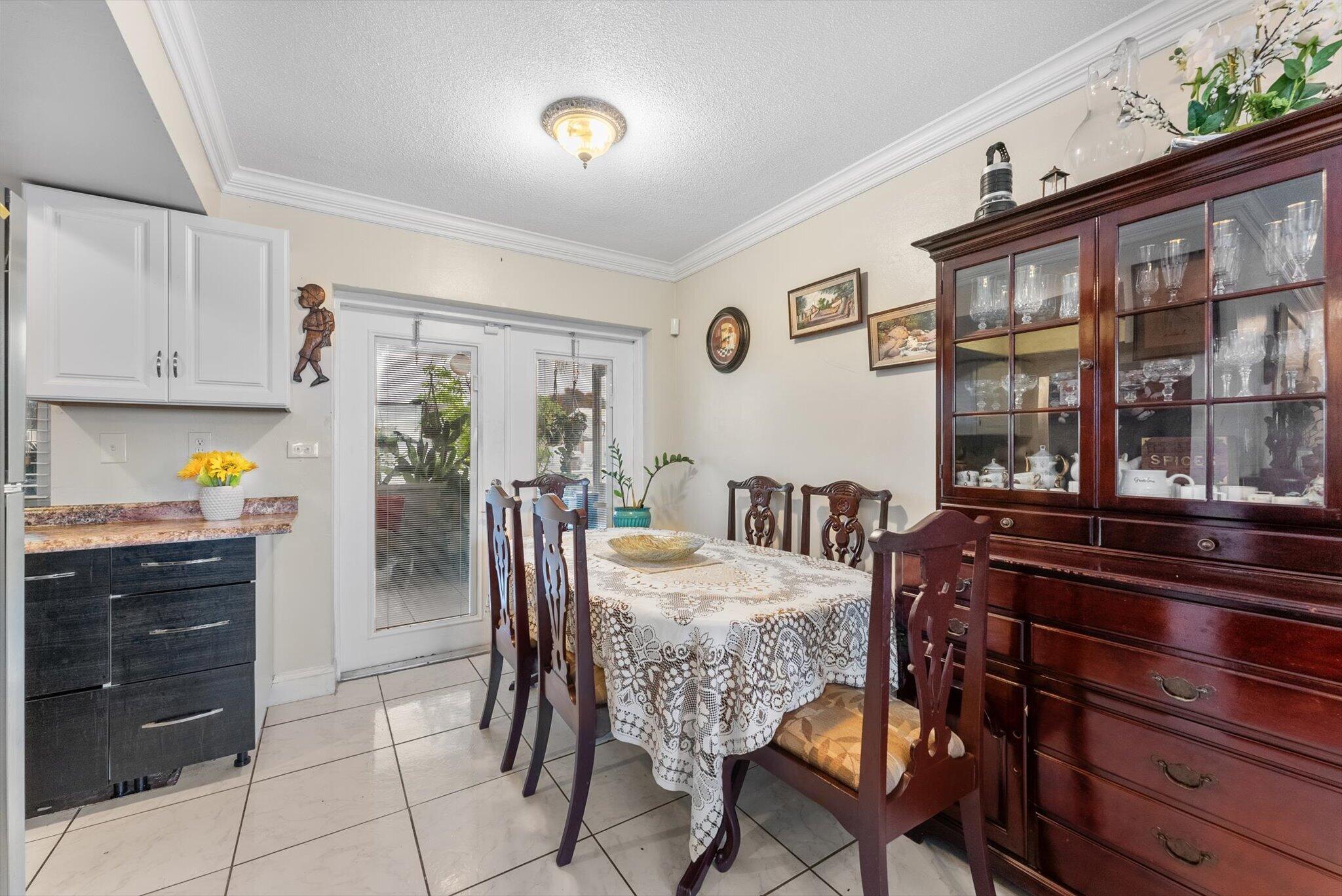 5713 NW 84th Terrace