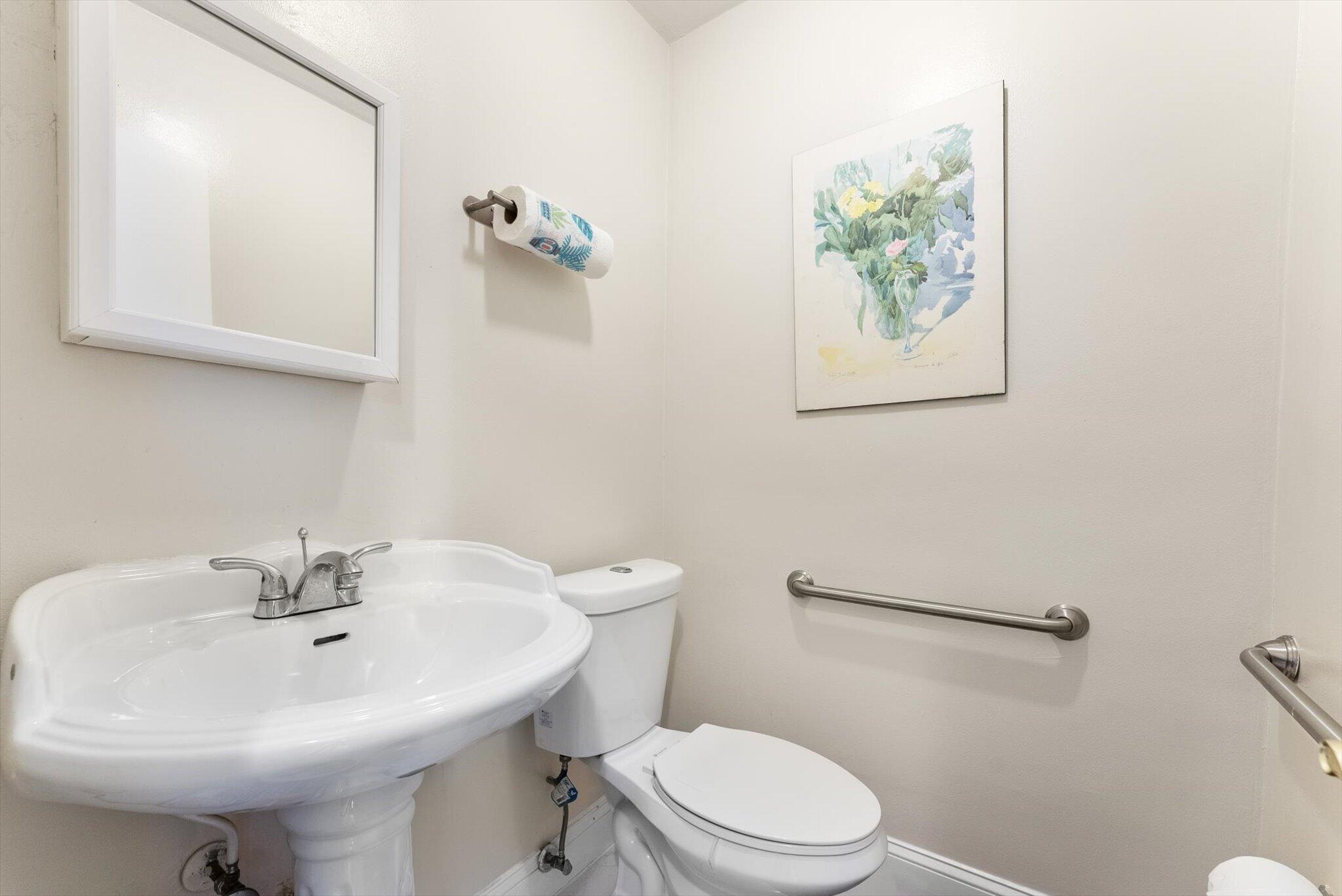 5713 NW 84th Terrace