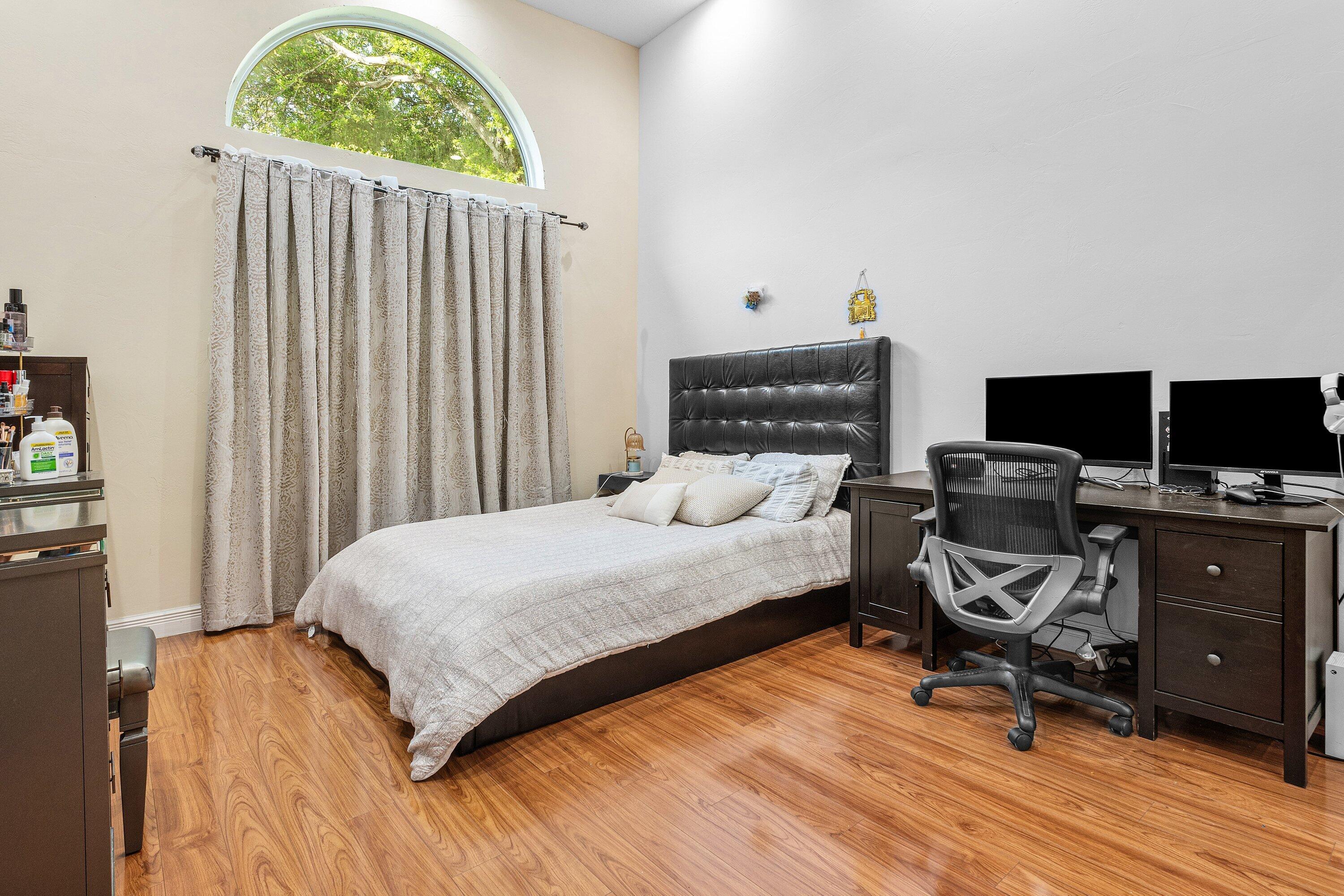 1845 Eagle Trace Boulevard