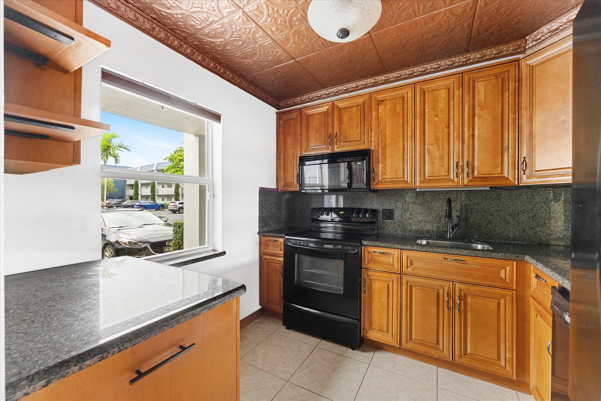 7807 Golf Cir Drive 109