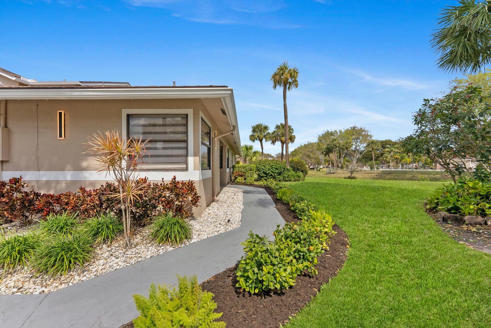 1200 W Lakes Drive