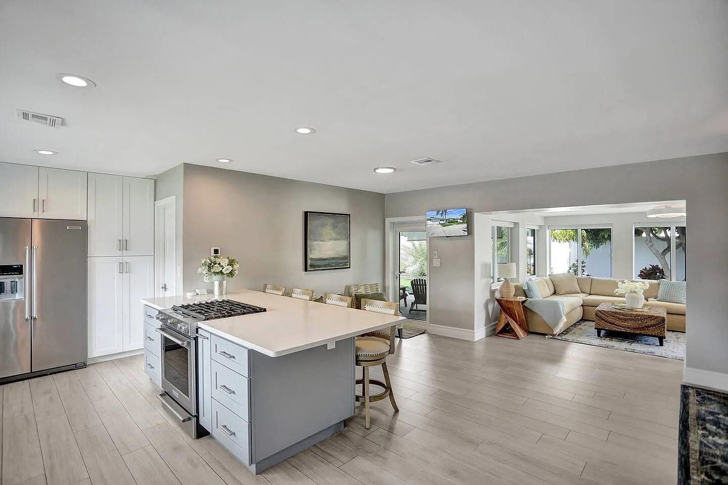 604 NE 25th Avenue