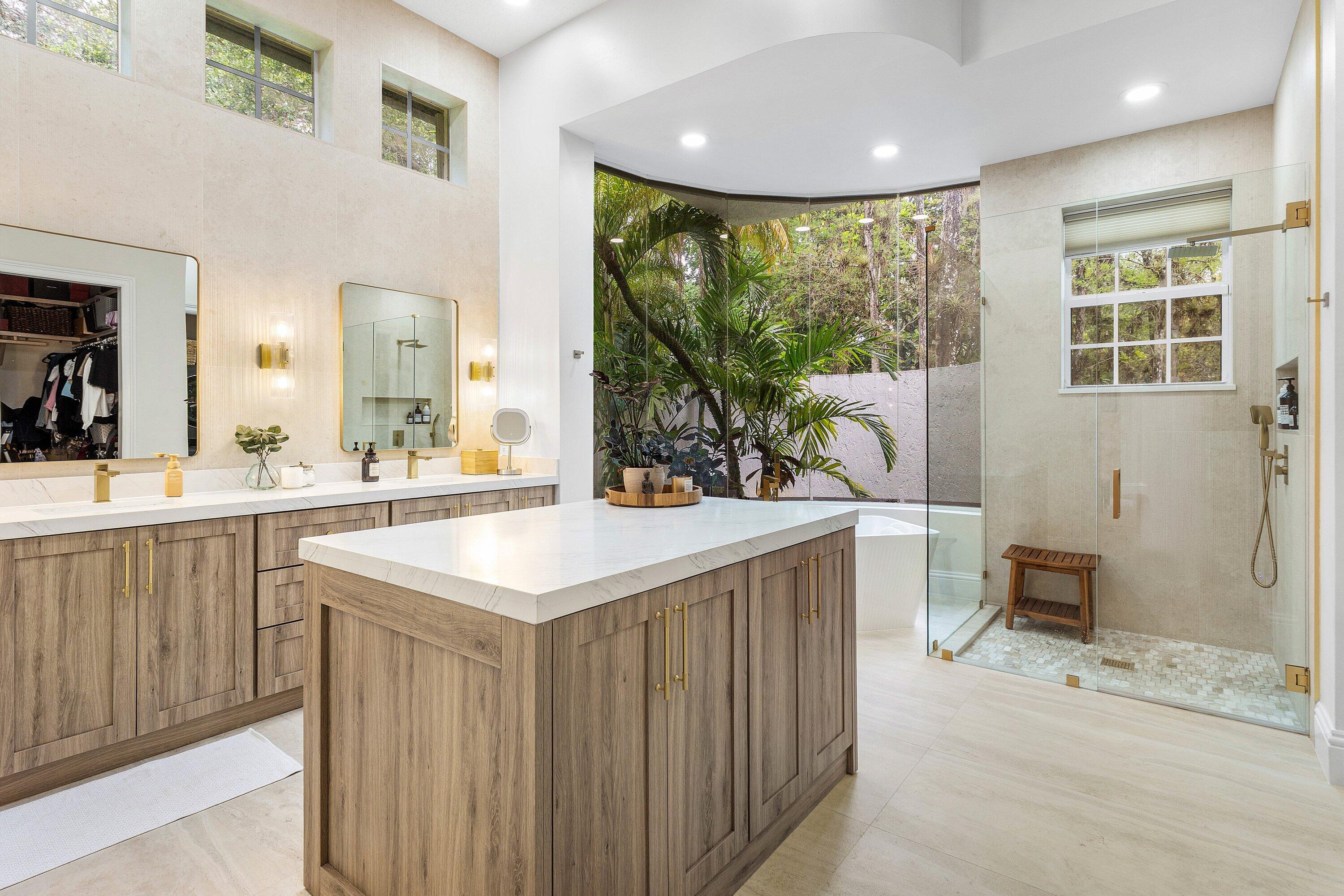 5980 NW 81st Terrace