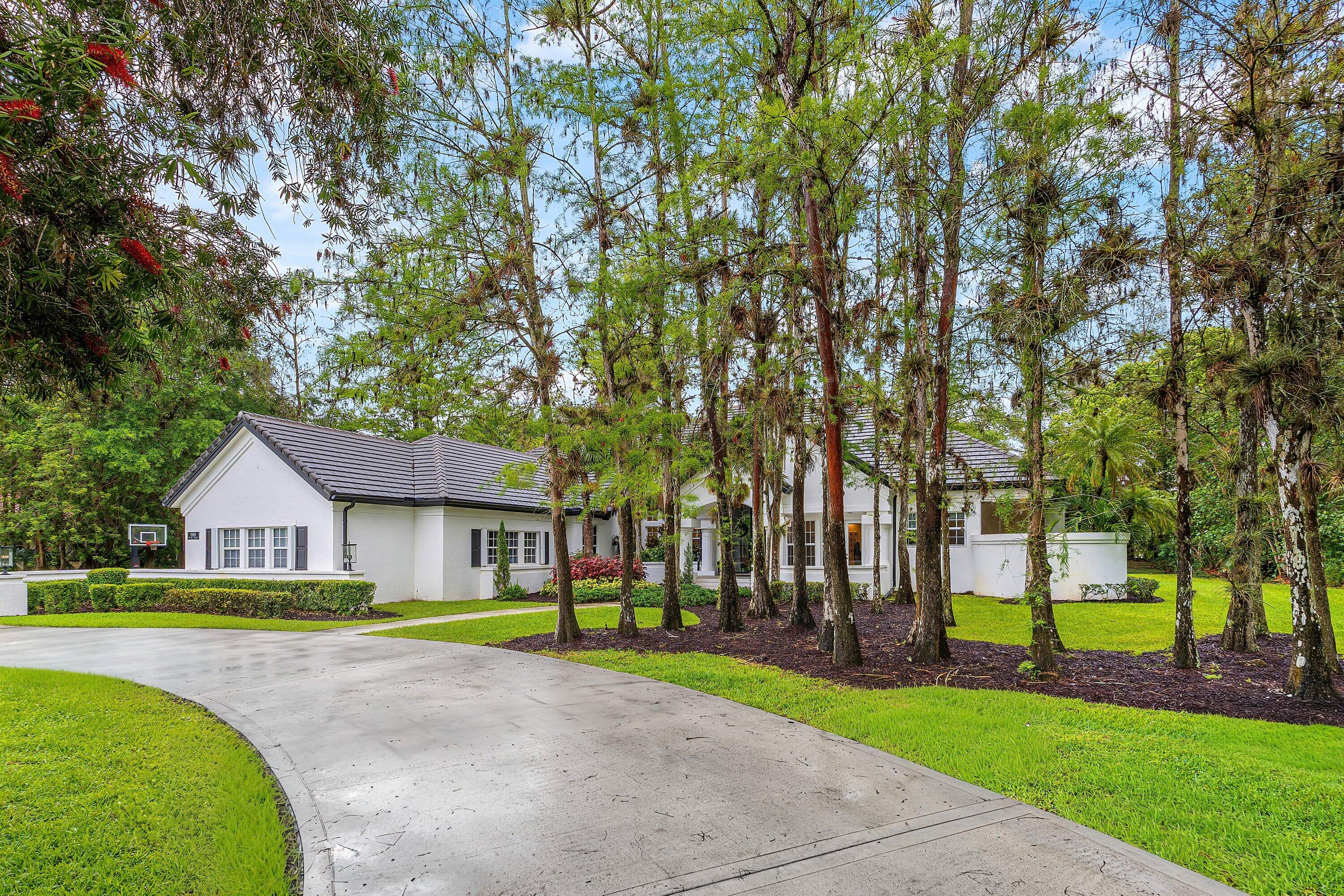 5980 NW 81st Terrace