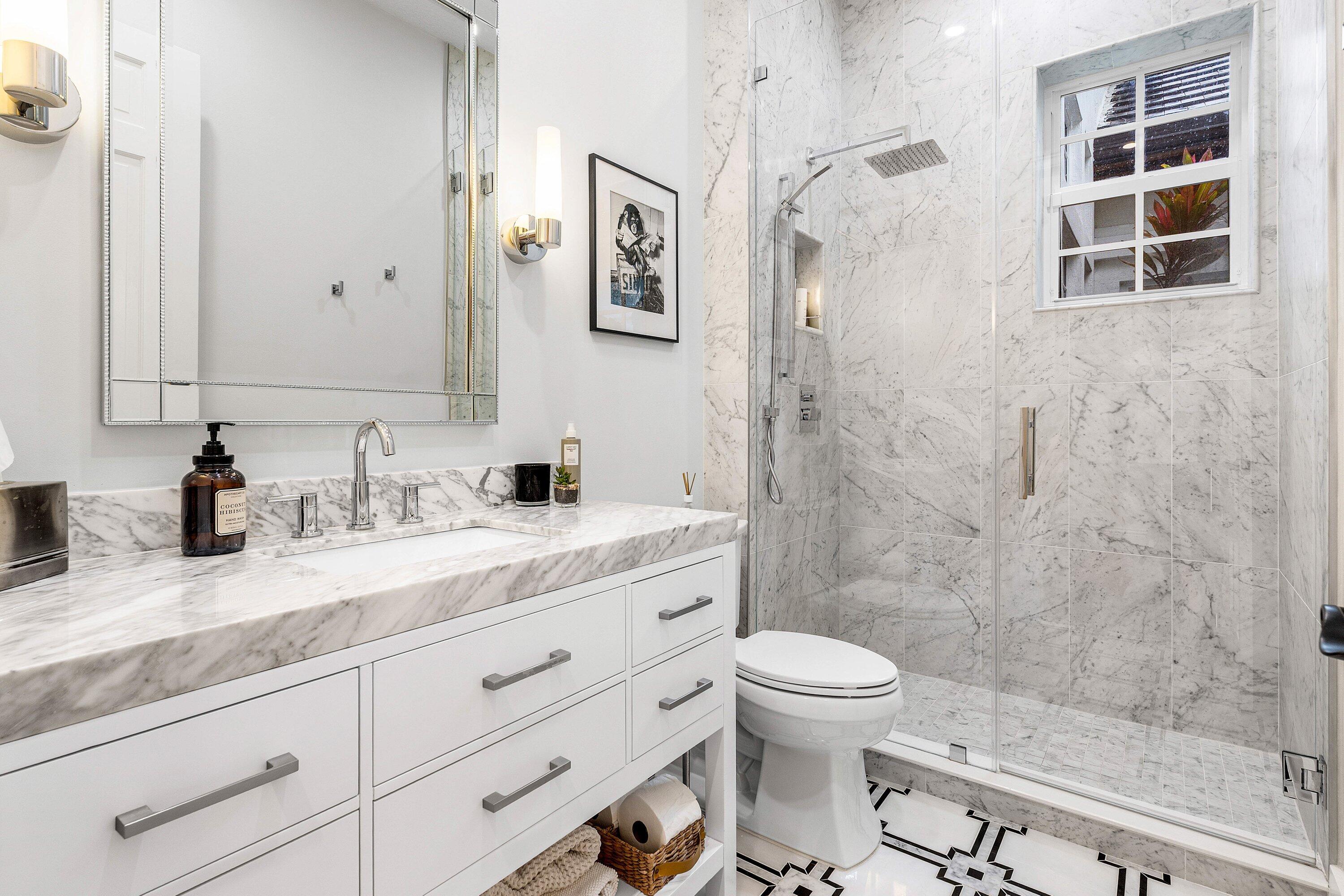 5980 NW 81st Terrace