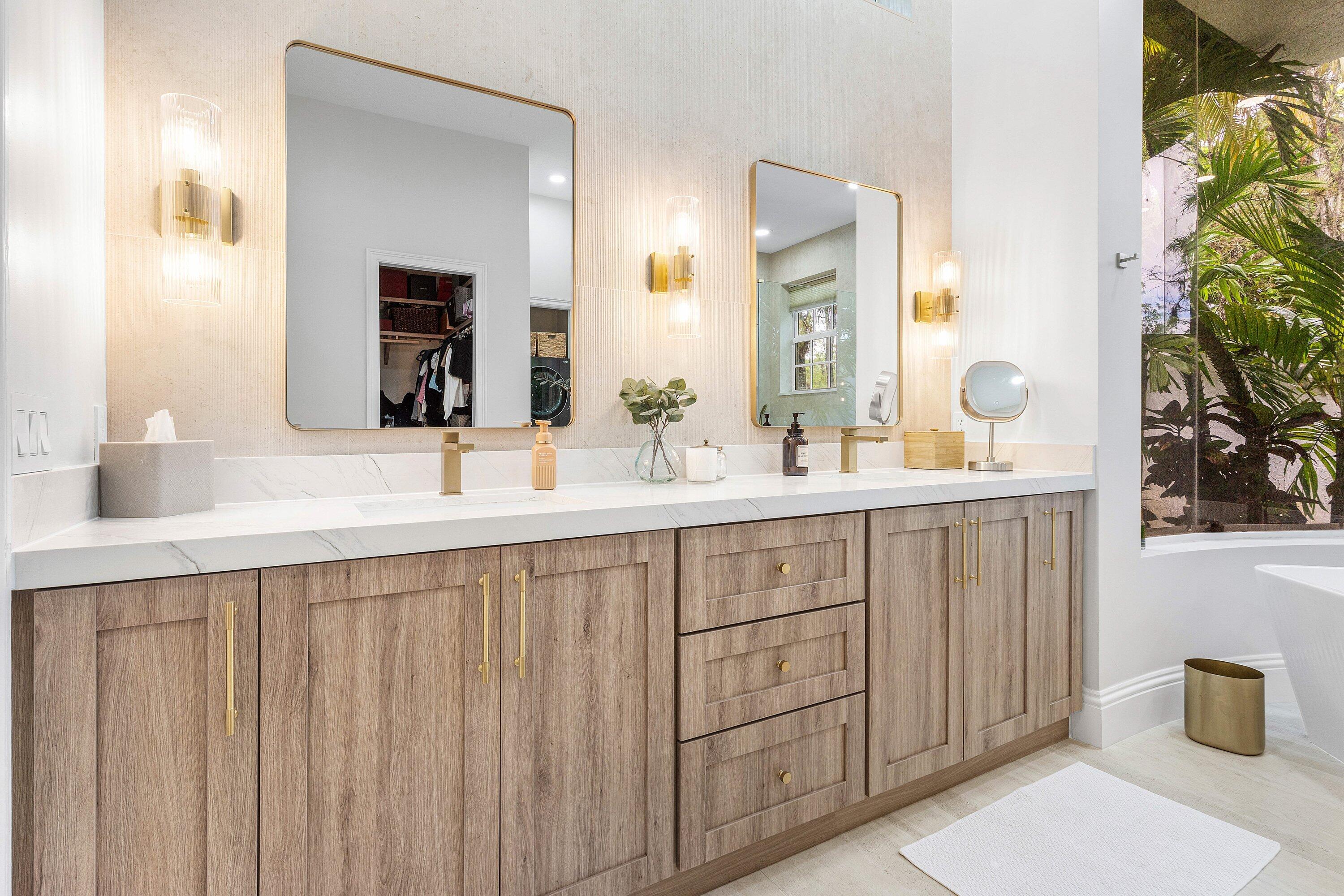 5980 NW 81st Terrace