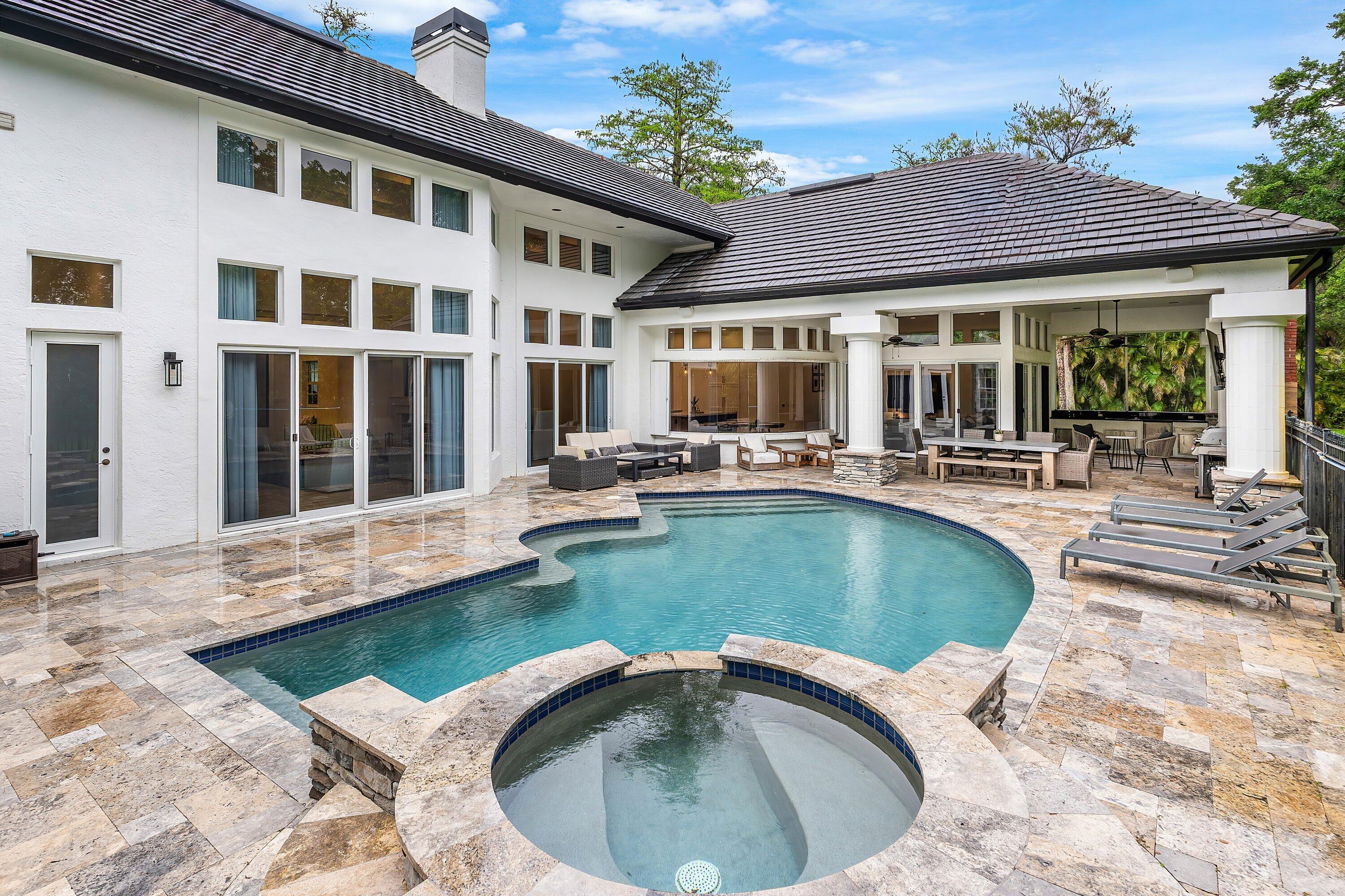 5980 NW 81st Terrace