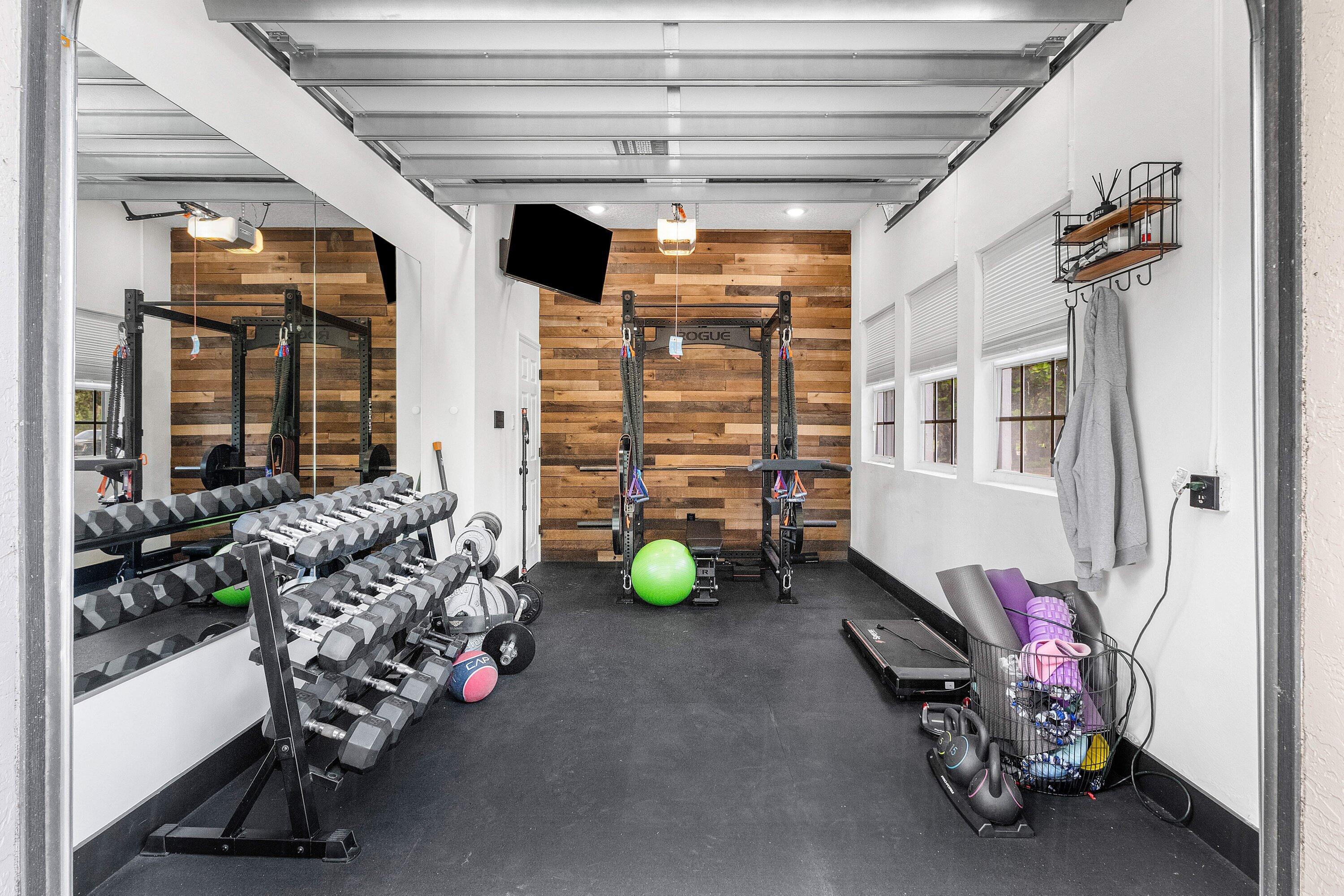 5980 NW 81st Terrace