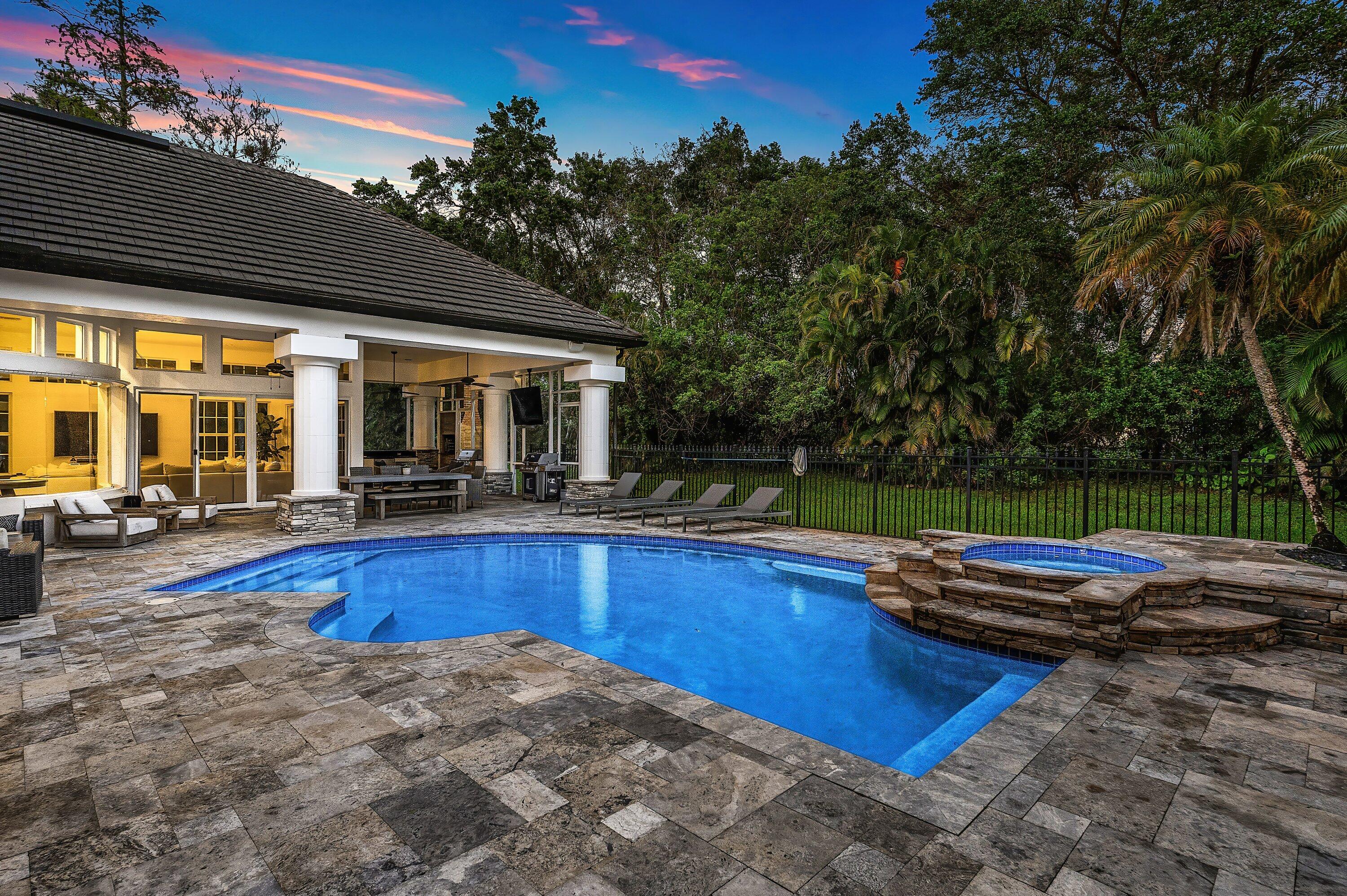 5980 NW 81st Terrace