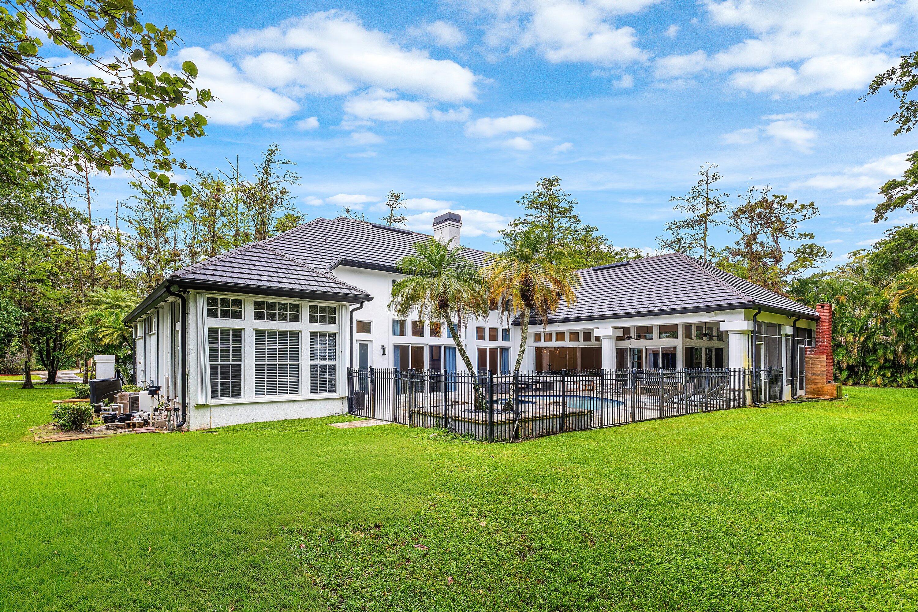 5980 NW 81st Terrace