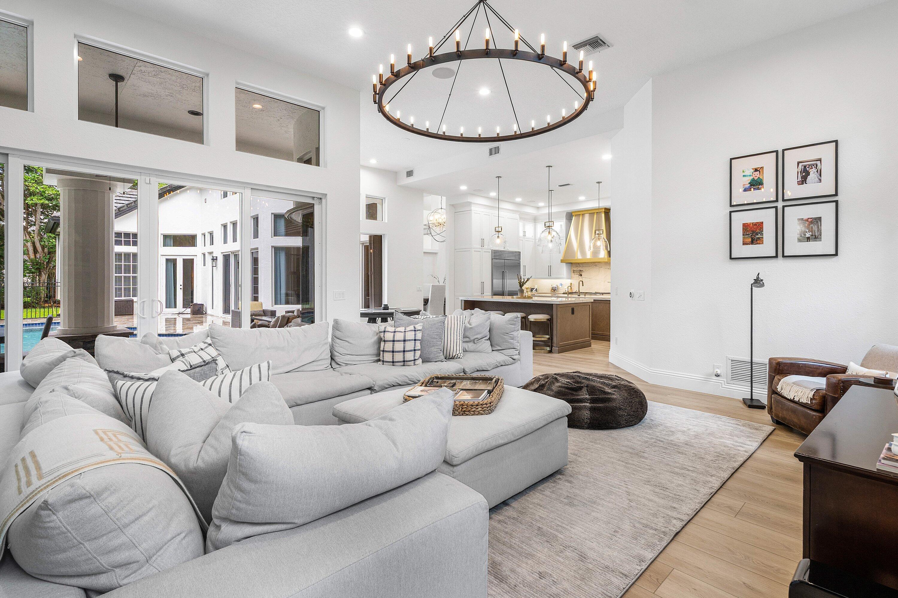 5980 NW 81st Terrace