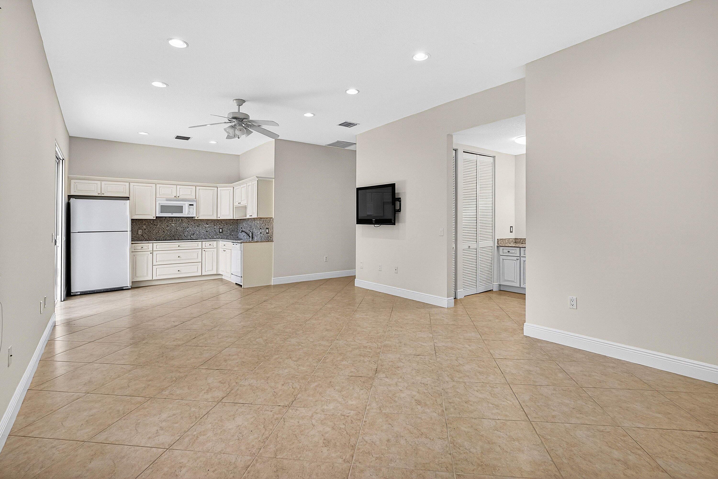 6071 NW 69th Way