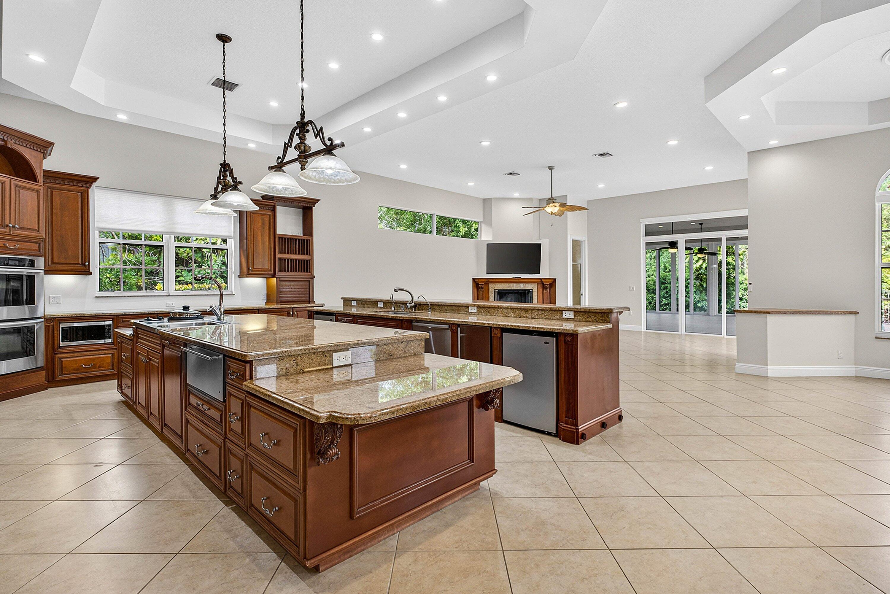 6071 NW 69th Way