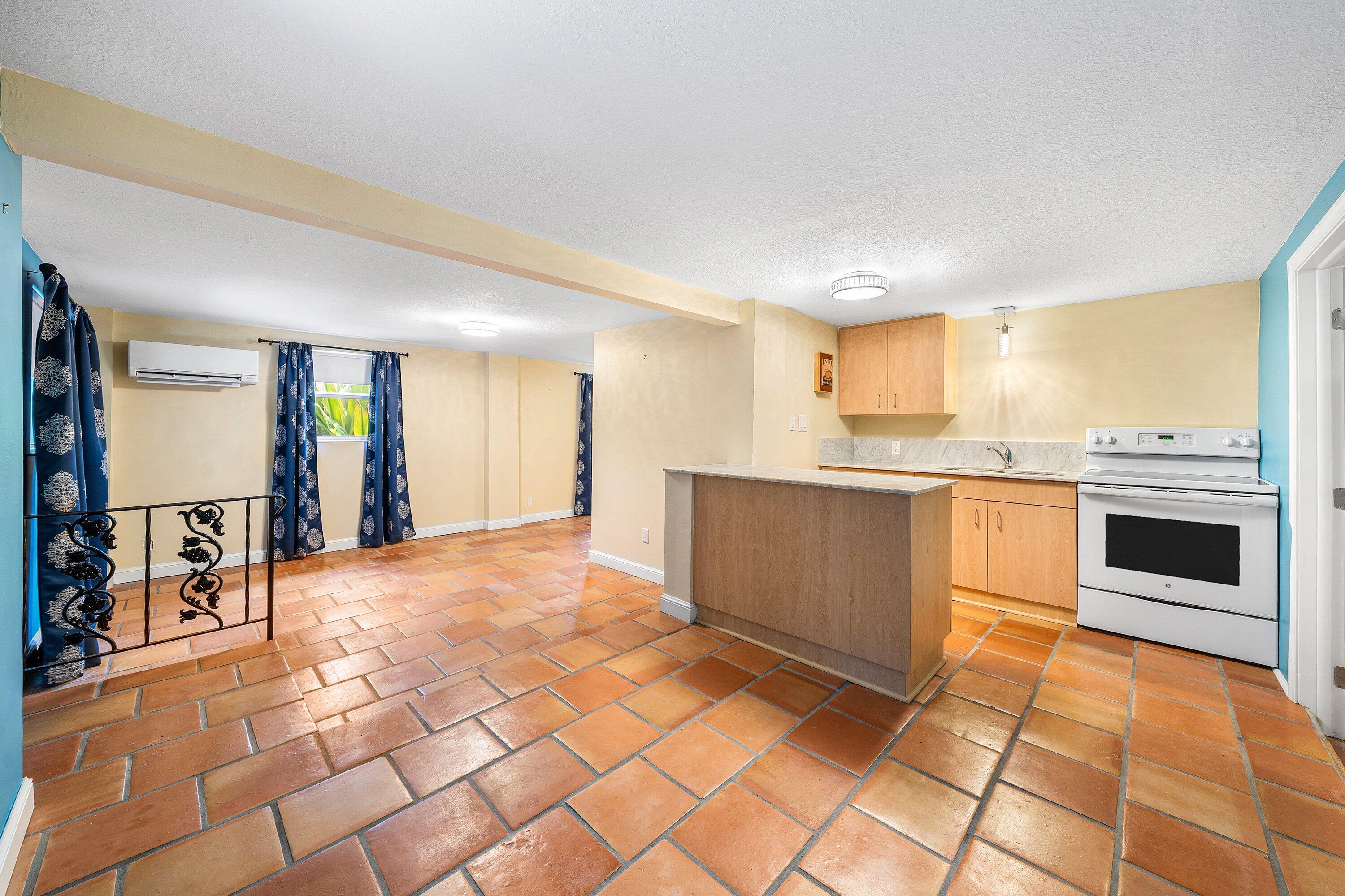 2873 Riverland Road