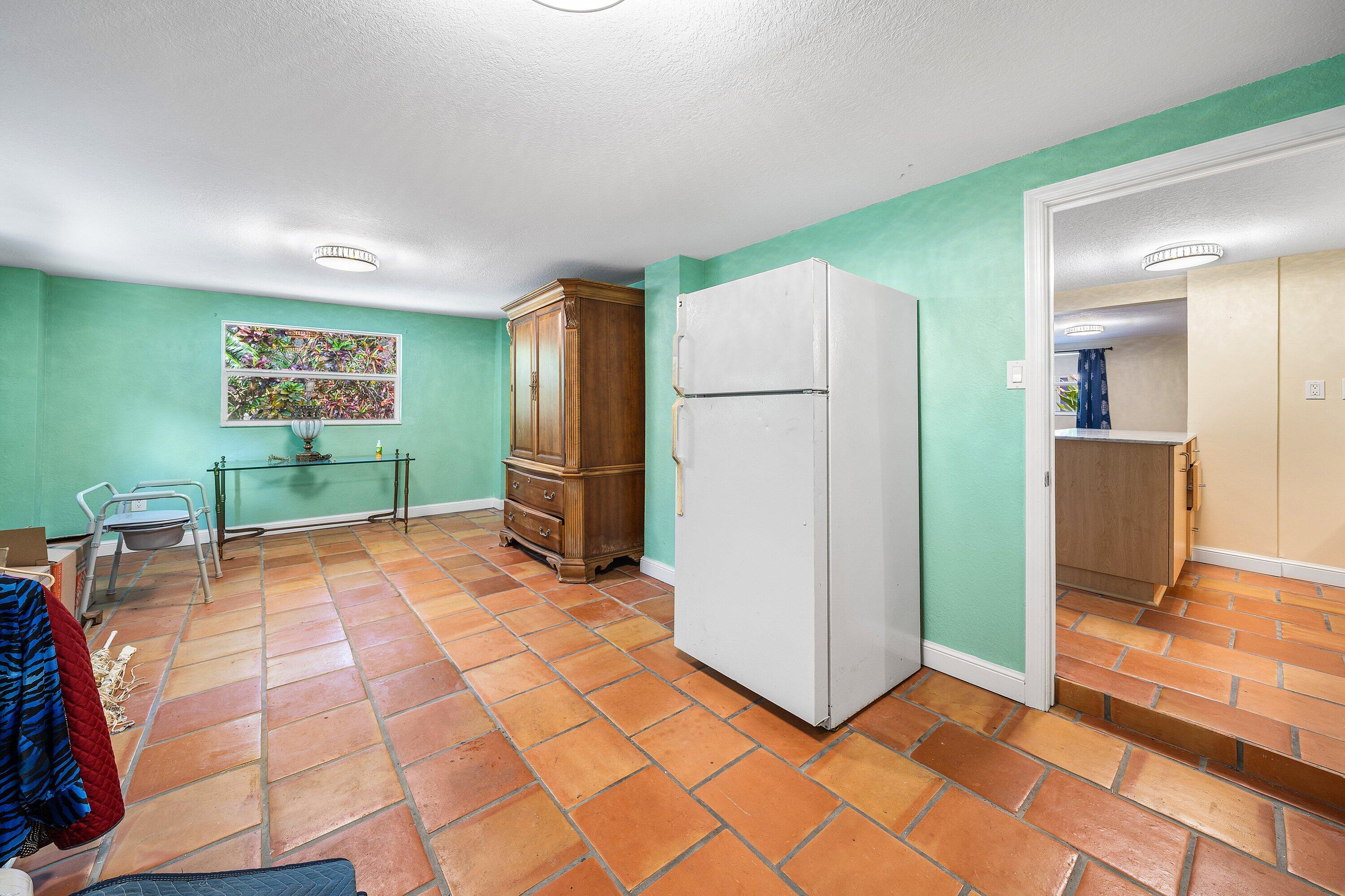 2873 Riverland Road