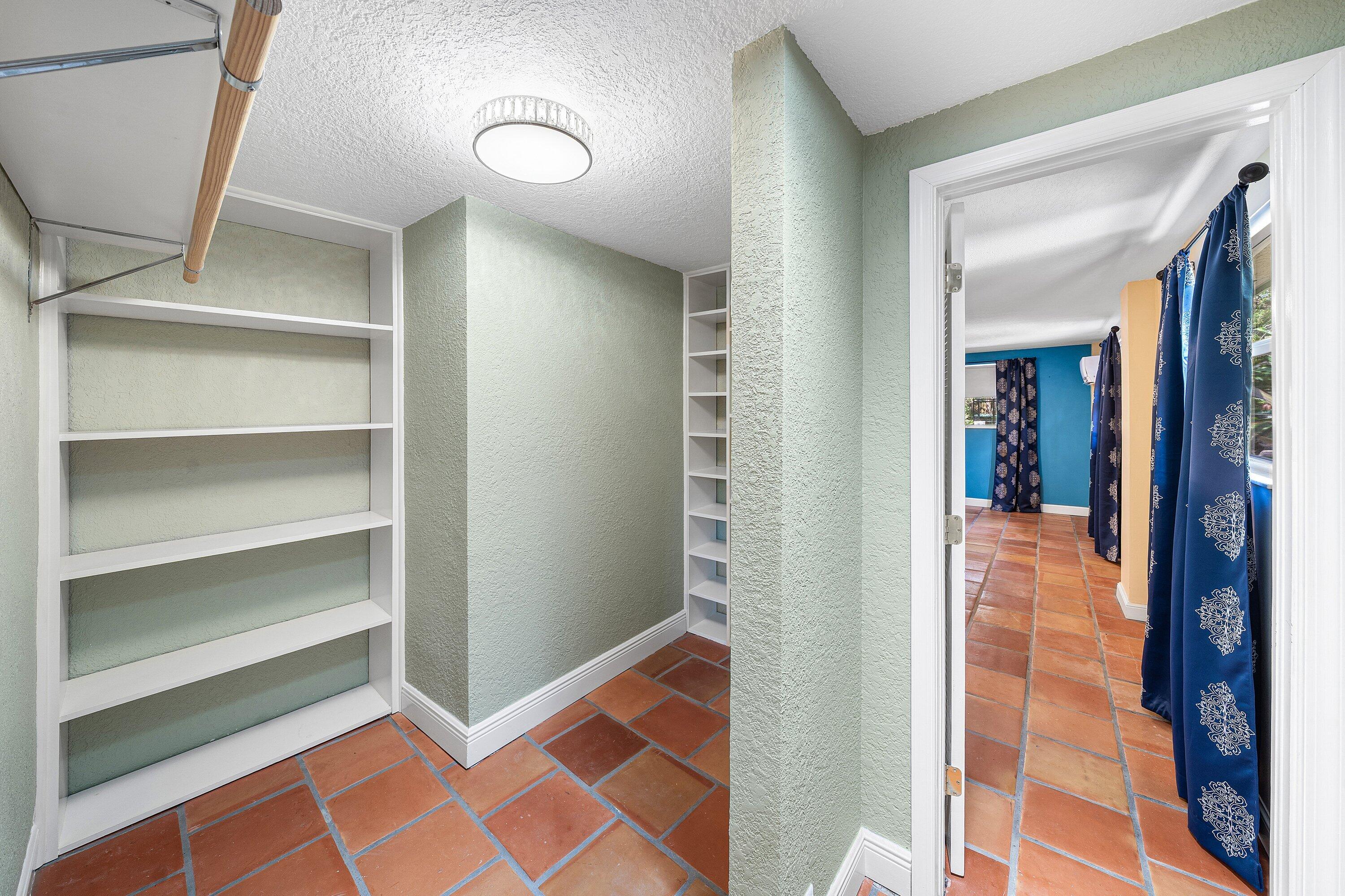 2873 Riverland Road