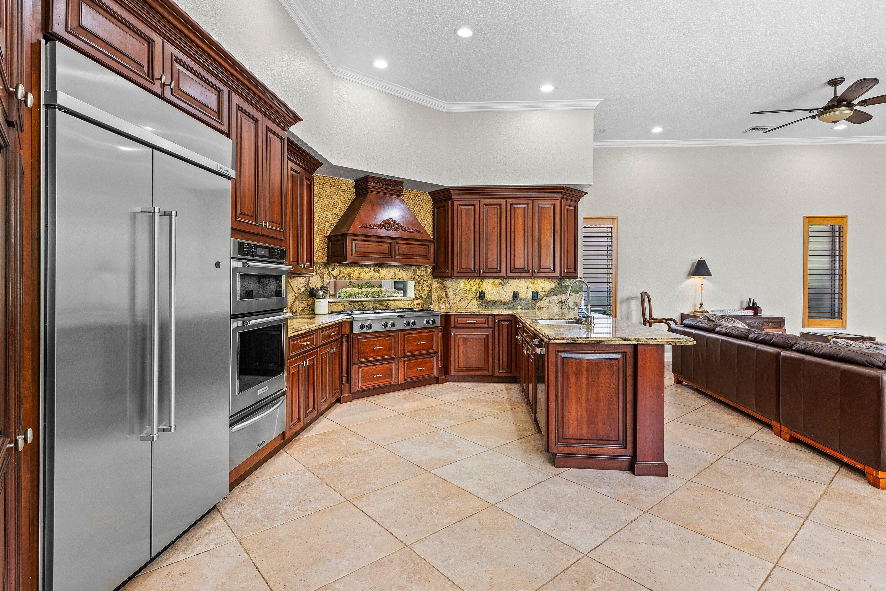 6867 NW 107th Terrace