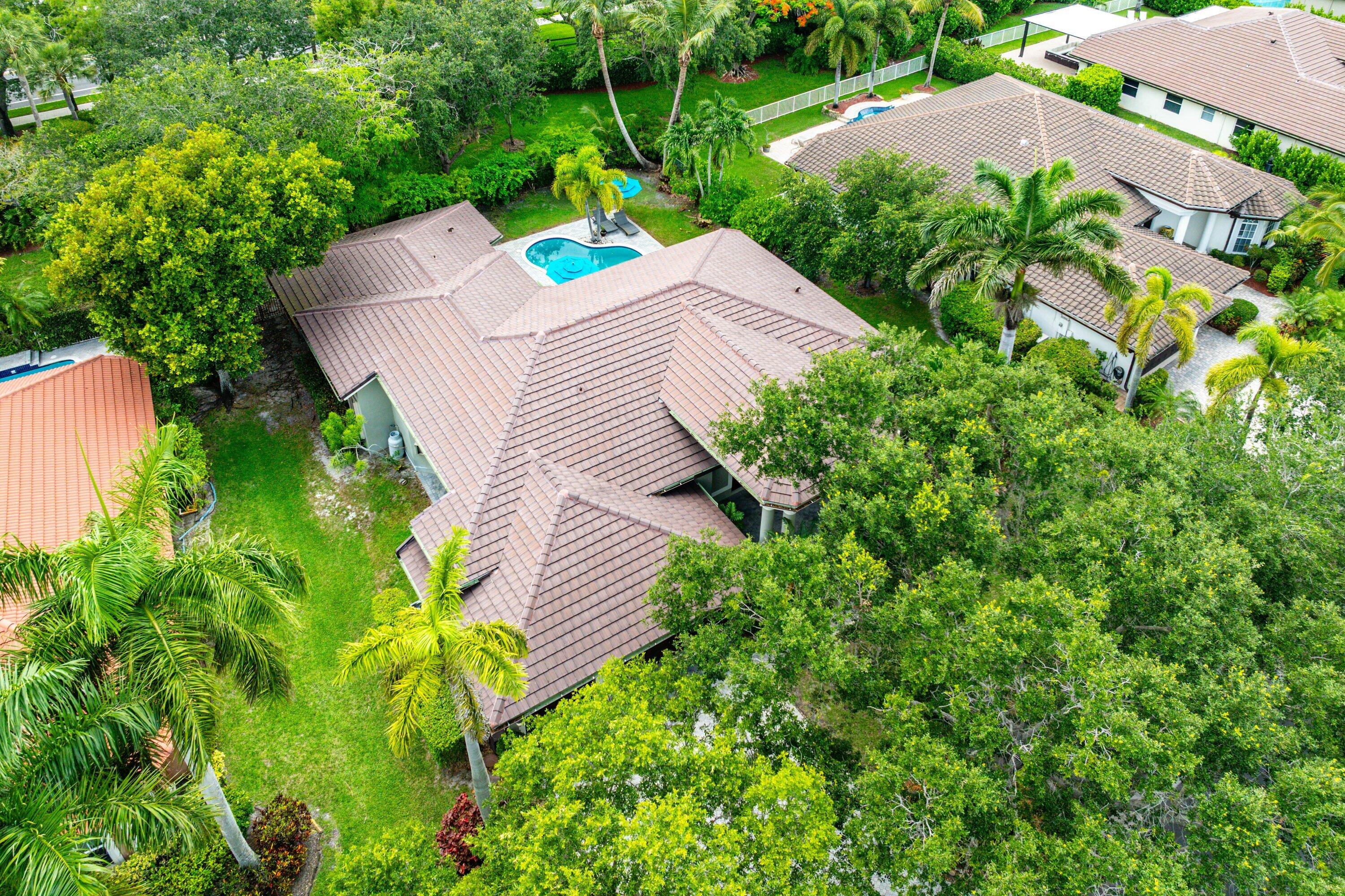 6867 NW 107th Terrace