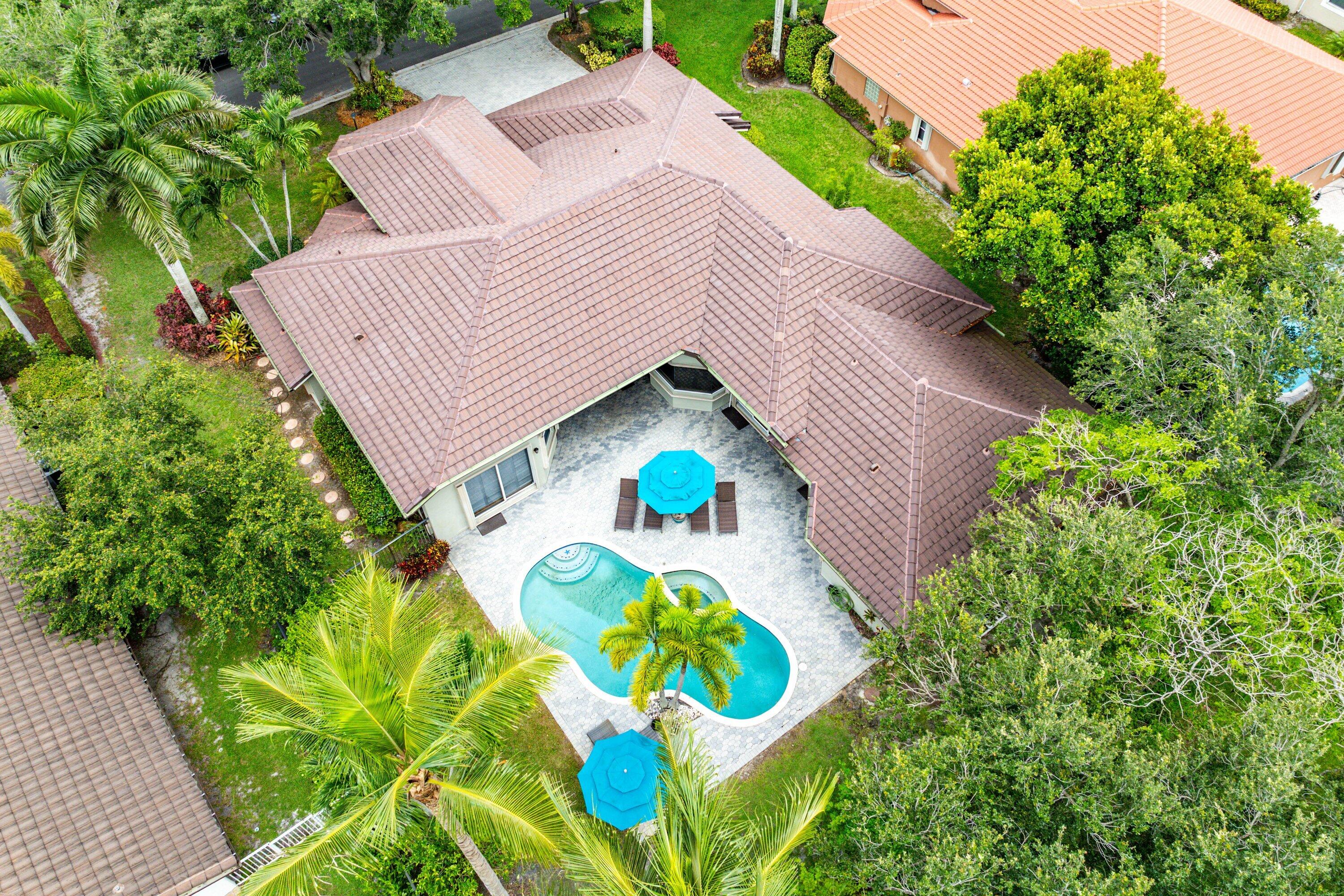 6867 NW 107th Terrace
