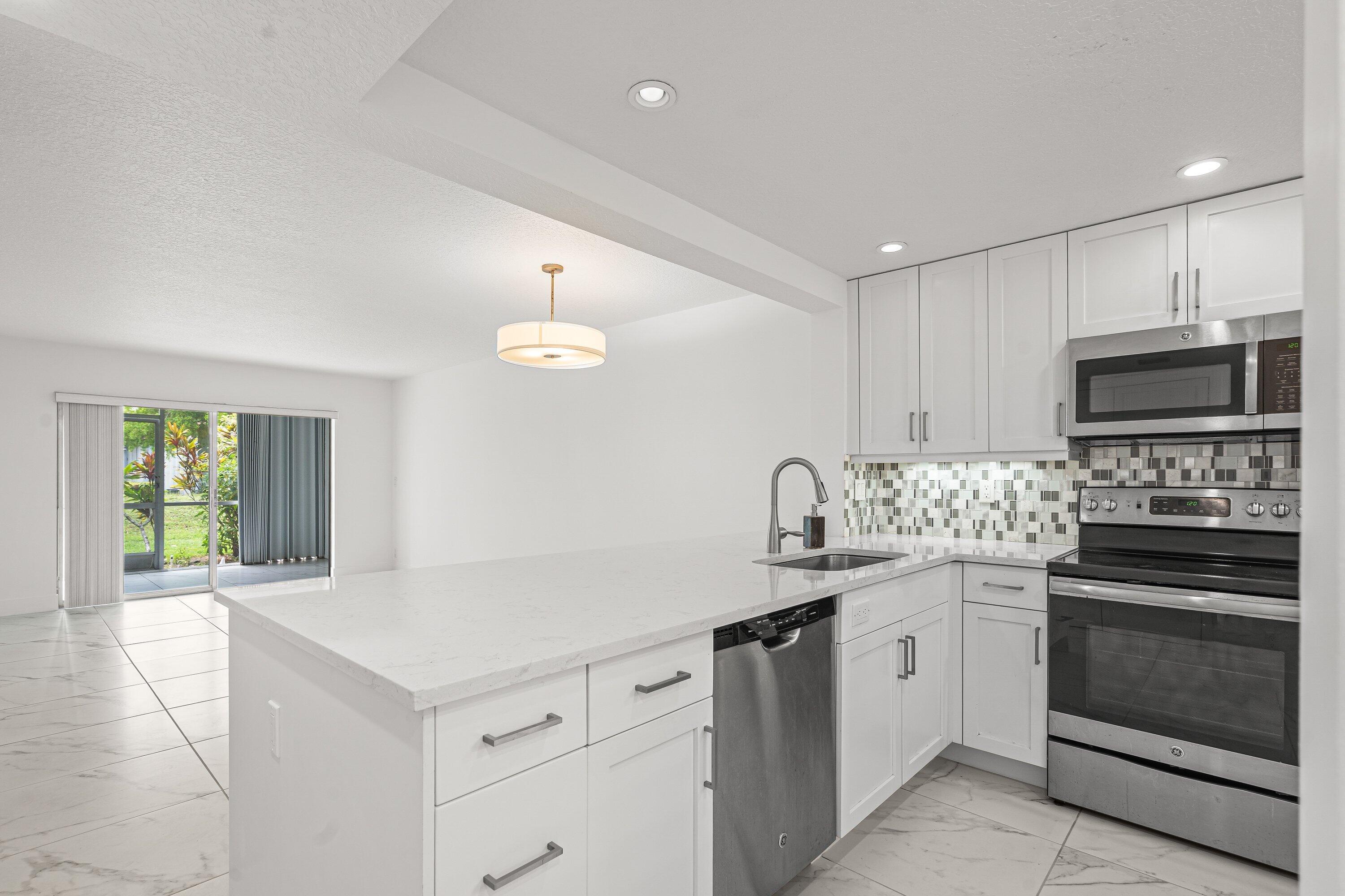 3090 Holiday Springs Boulevard Unit 109 Margate Fl Us 33063 B26043367