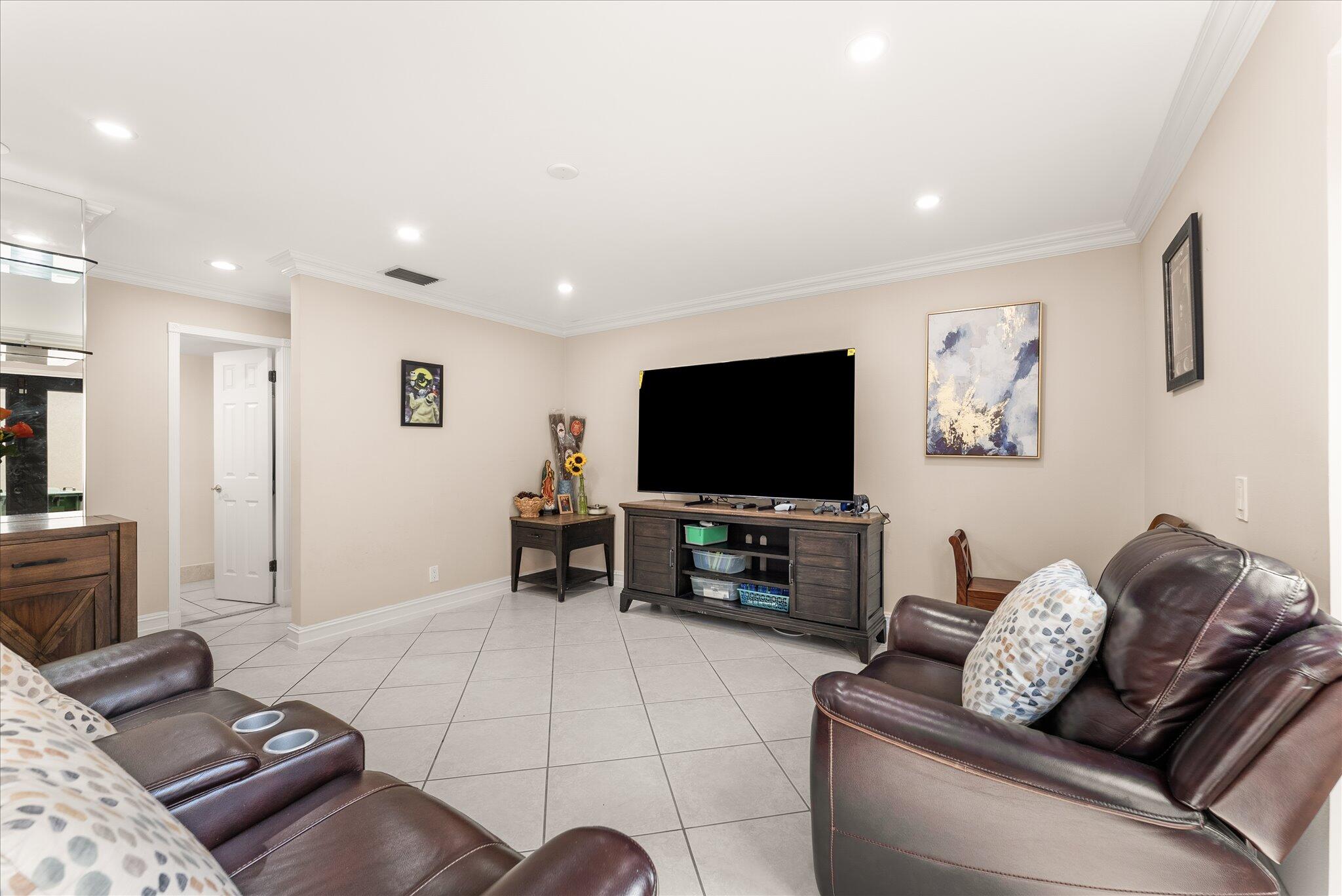 2116 Austin