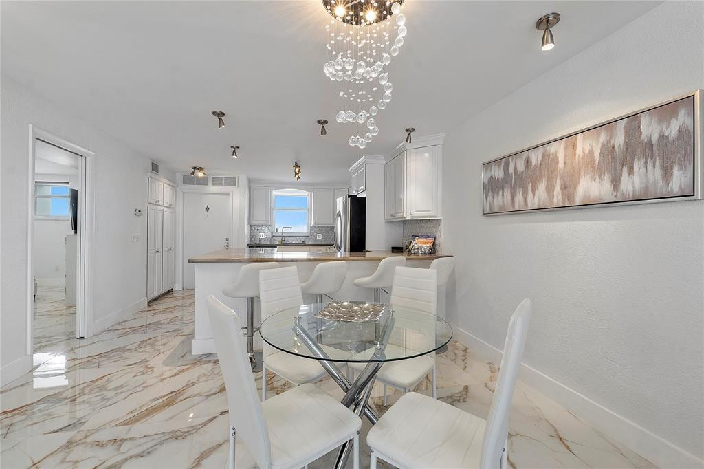 3100 NE 49th Street 807