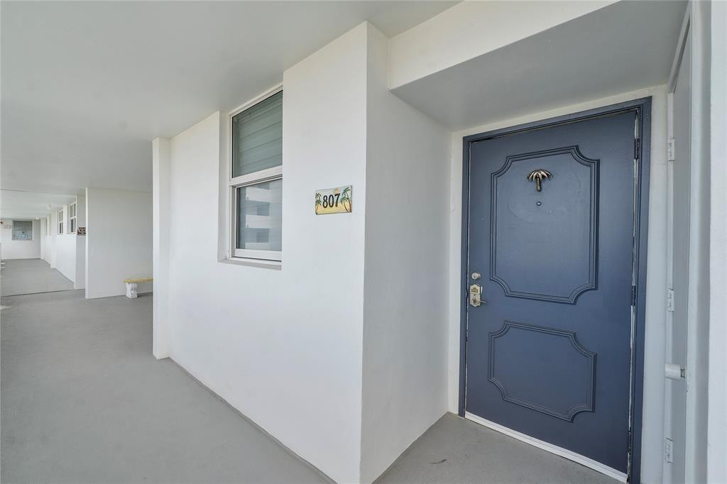 3100 NE 49th Street 807