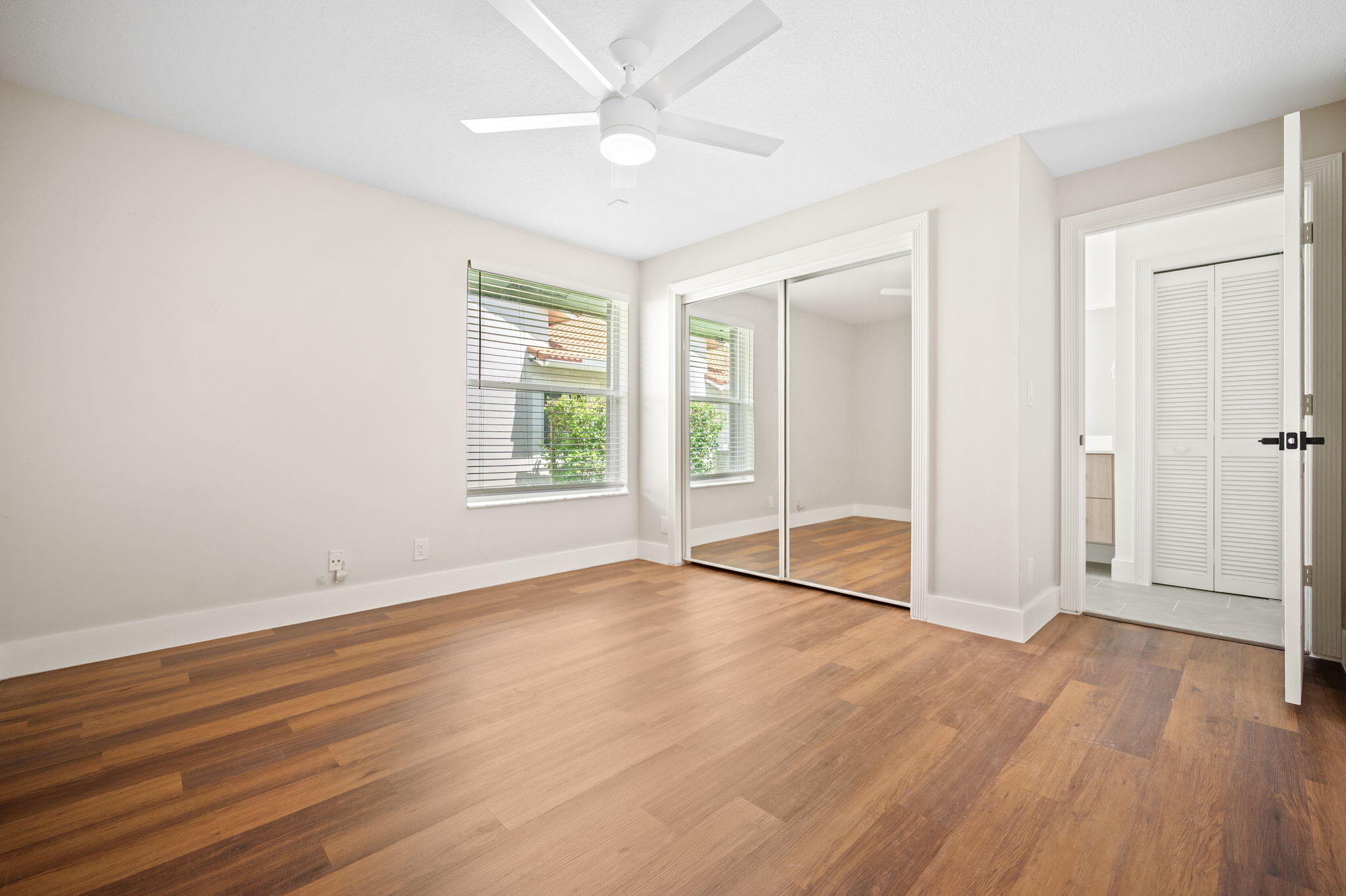 9923 NW 64th Court