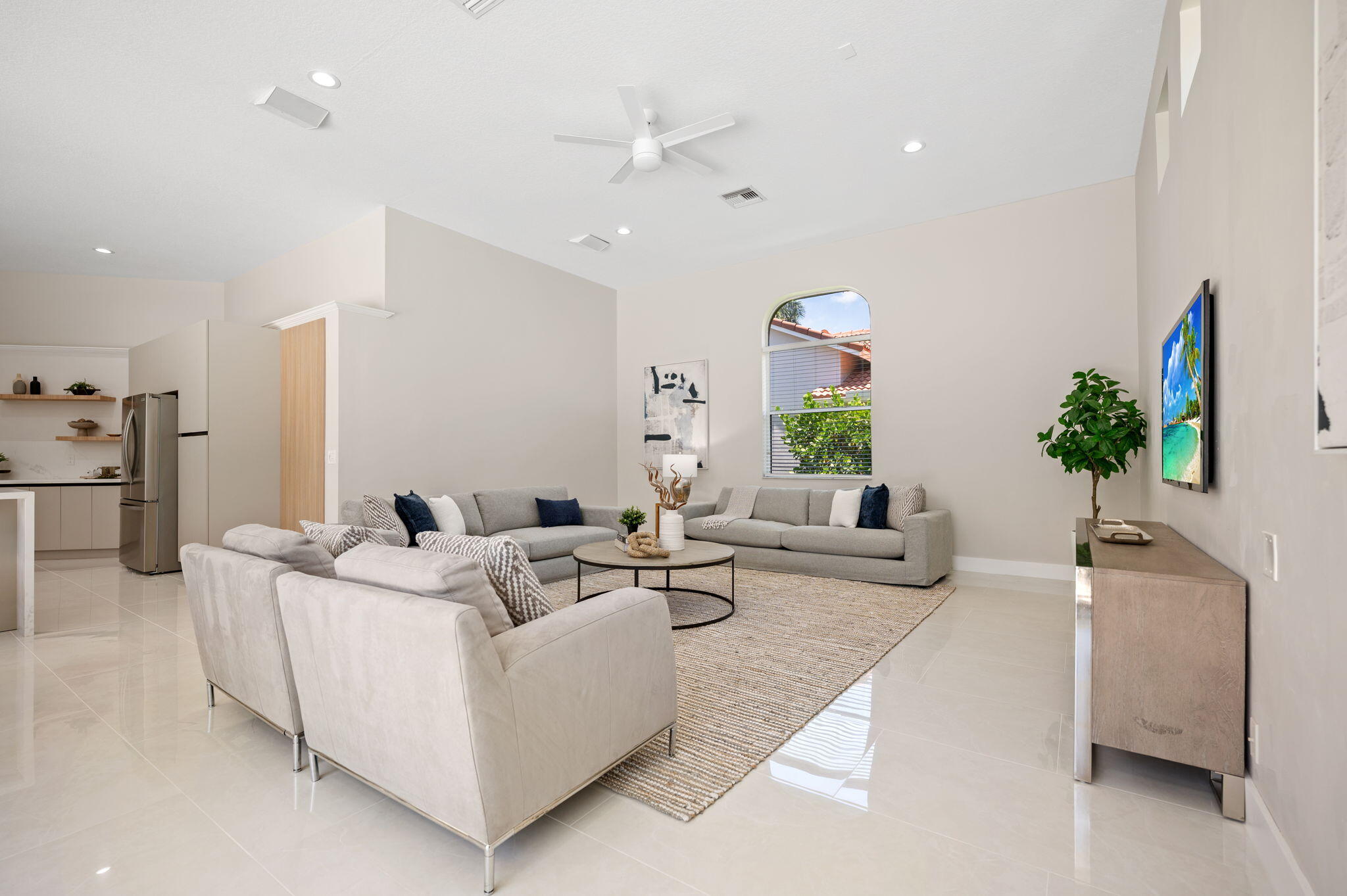9923 NW 64th Court