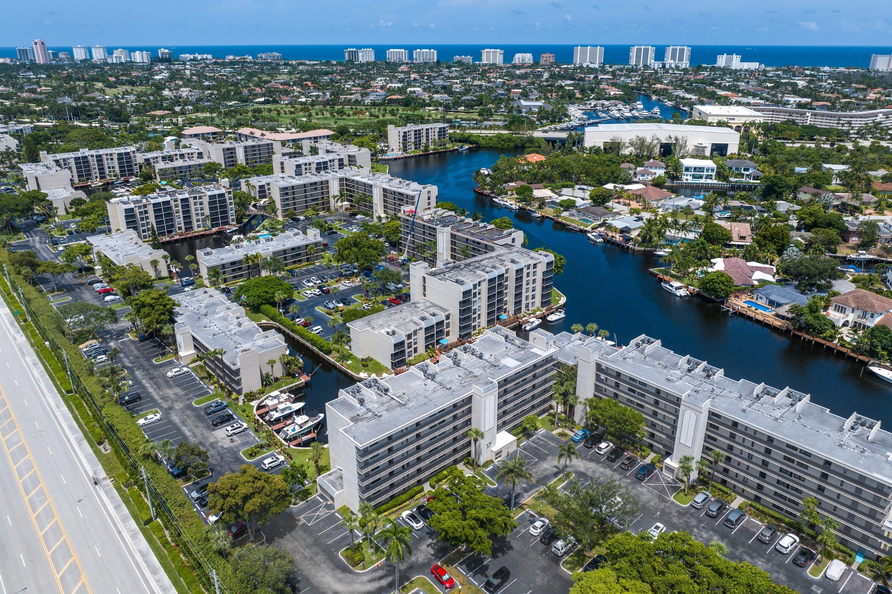 17 ROYAL PALM Way 6060
