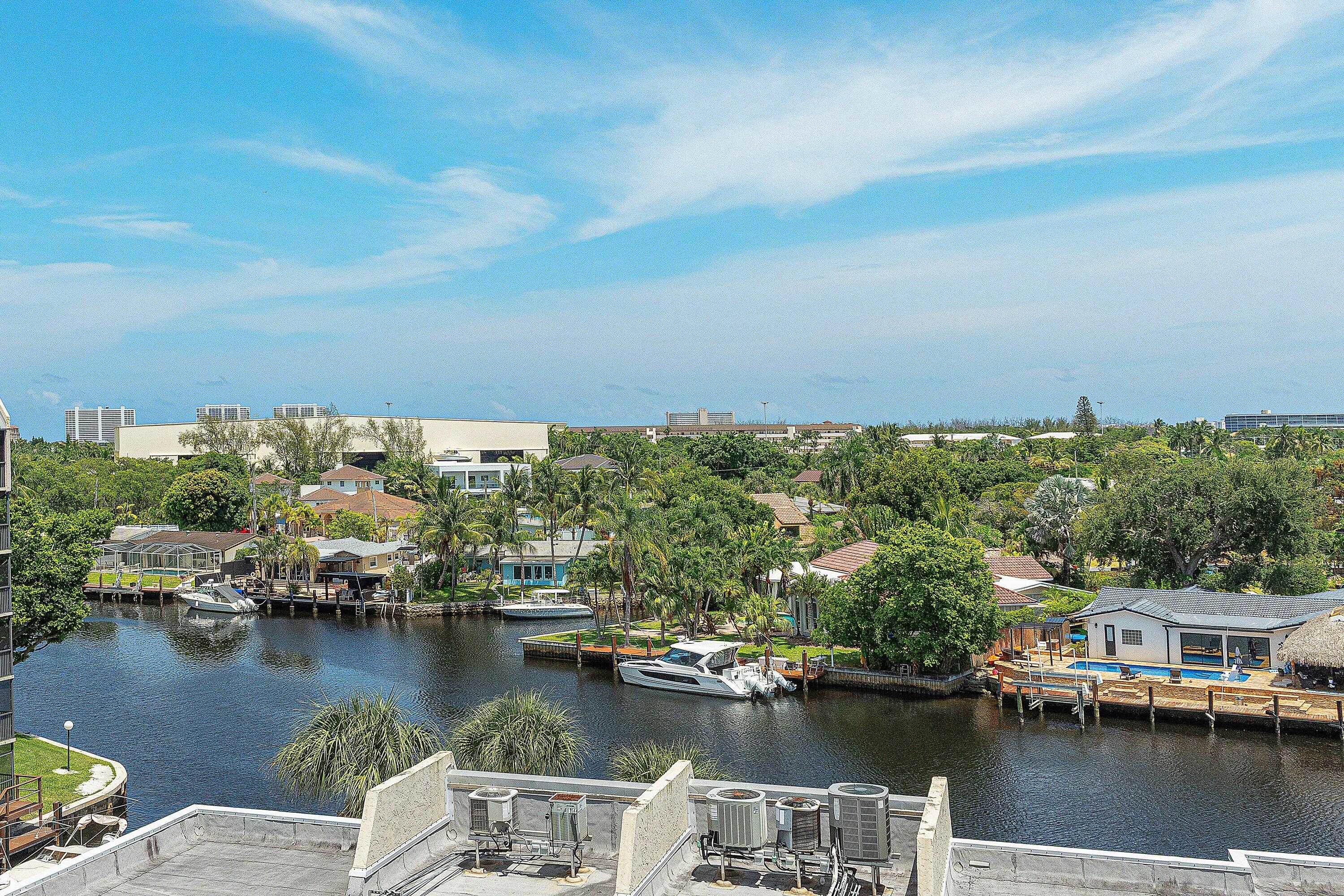 17 ROYAL PALM Way 6060